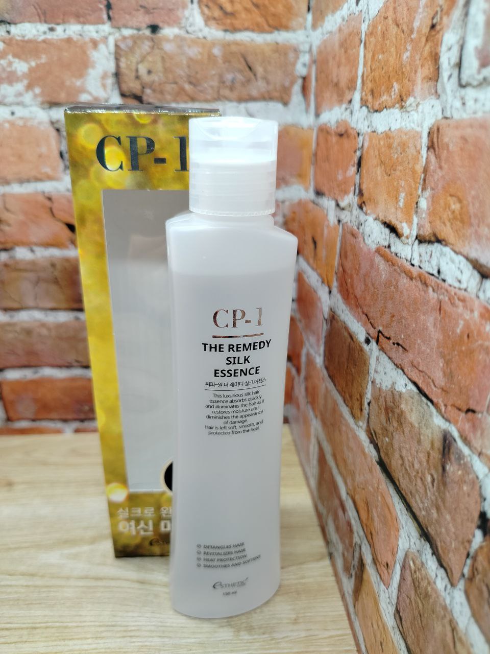 Esthetic House CP-1 The Remedy Silk Essence Эссенция для волос лечебная с шелком 150 мл