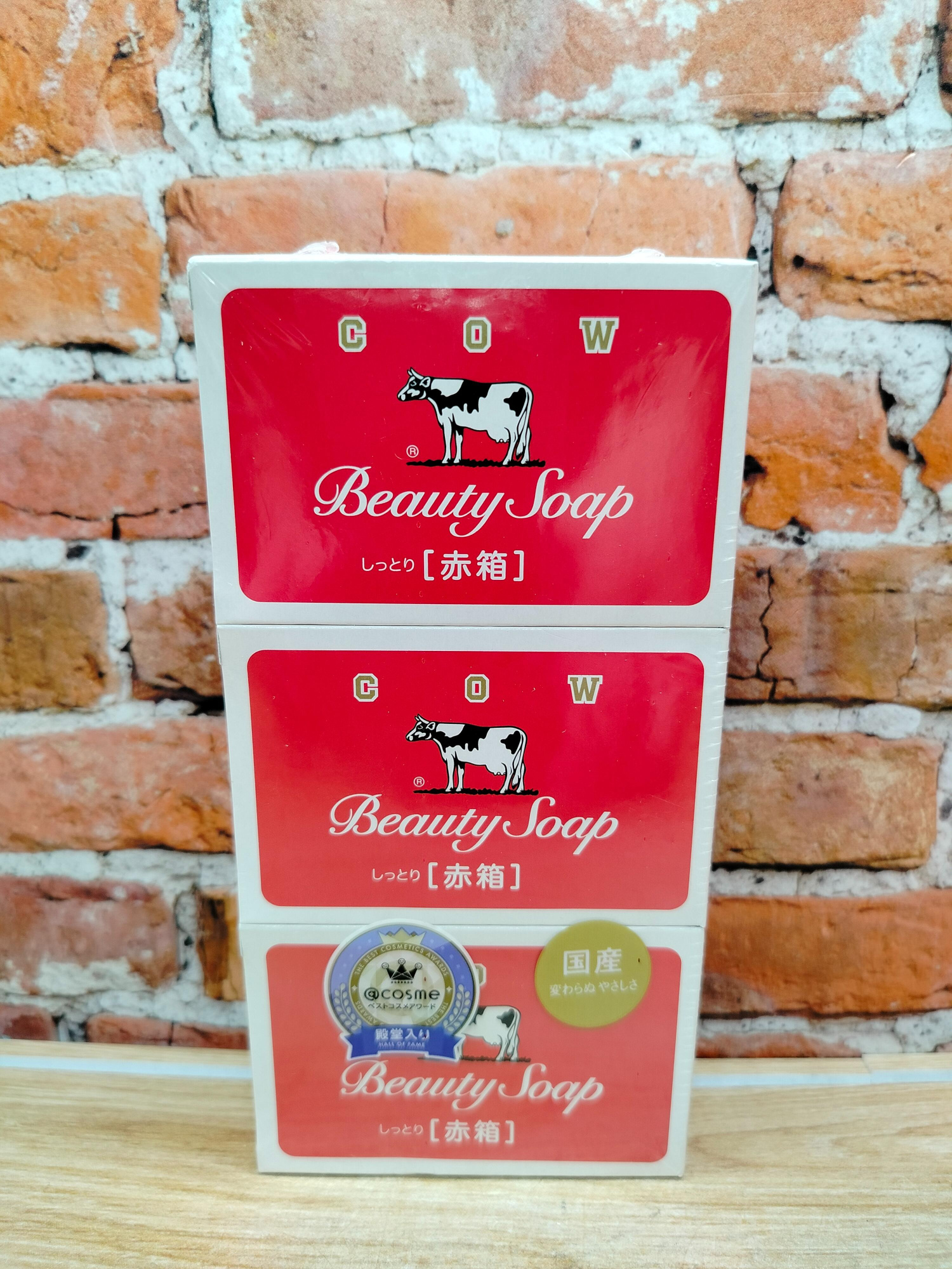 Cow Brand Мыло туалетное молочное увлажняющее с ароматом роз 85 гр 3 шт