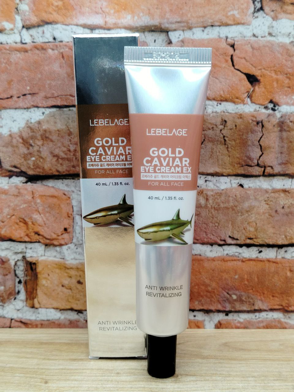 Lebelage Eye Cream EX Gold Caviar Крем для области вокруг глаз с экстрактом икры и золотом 40 мл