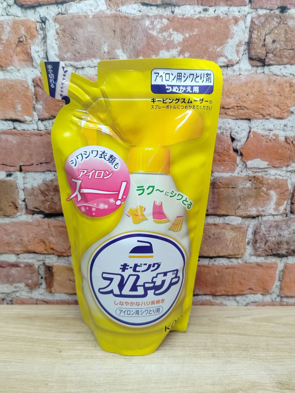 Kao Keeping Средство спрей для глажки белья с ароматом свежей зелени 350 мл запасной блок