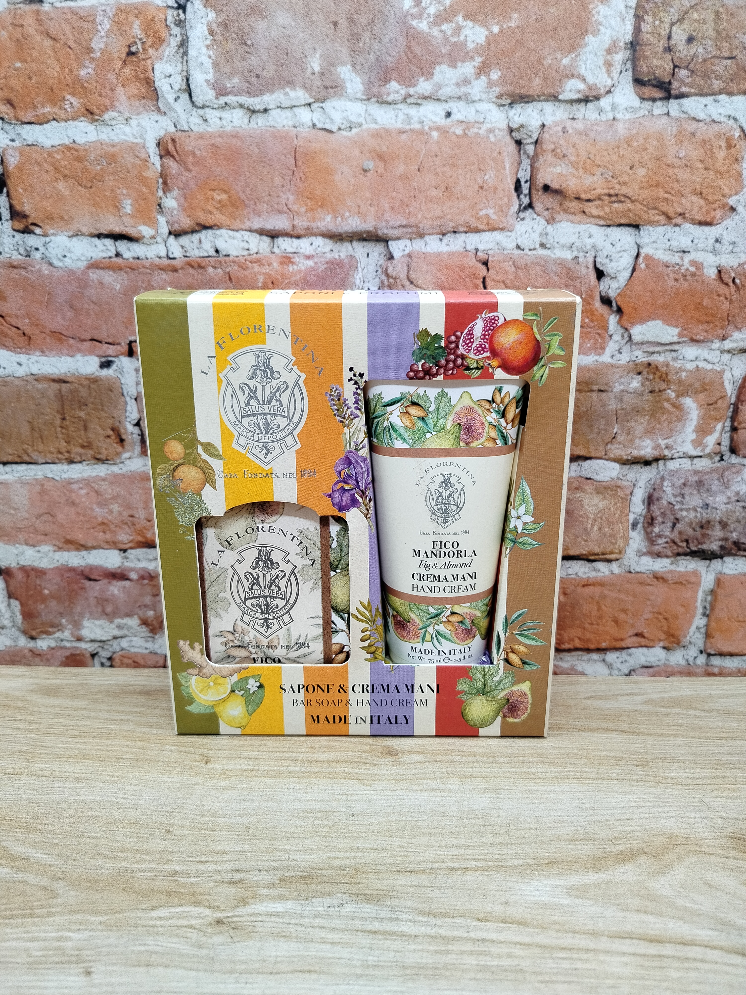 La Florentina Box Set Bar Soap & Hand Cream Fig & Almond Набор на основе масел ши и оливы с экстрактами Инжира и Миндаля Мыло натуральное 106 гр + Крем для рук увлажняющий 75 мл