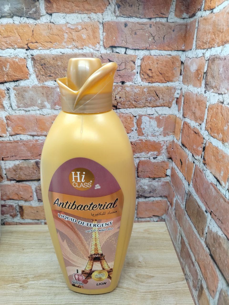 Lion Hi-Class Antibacterial Гель для стирки одежды концентрированный Антибактериальный 900 мл