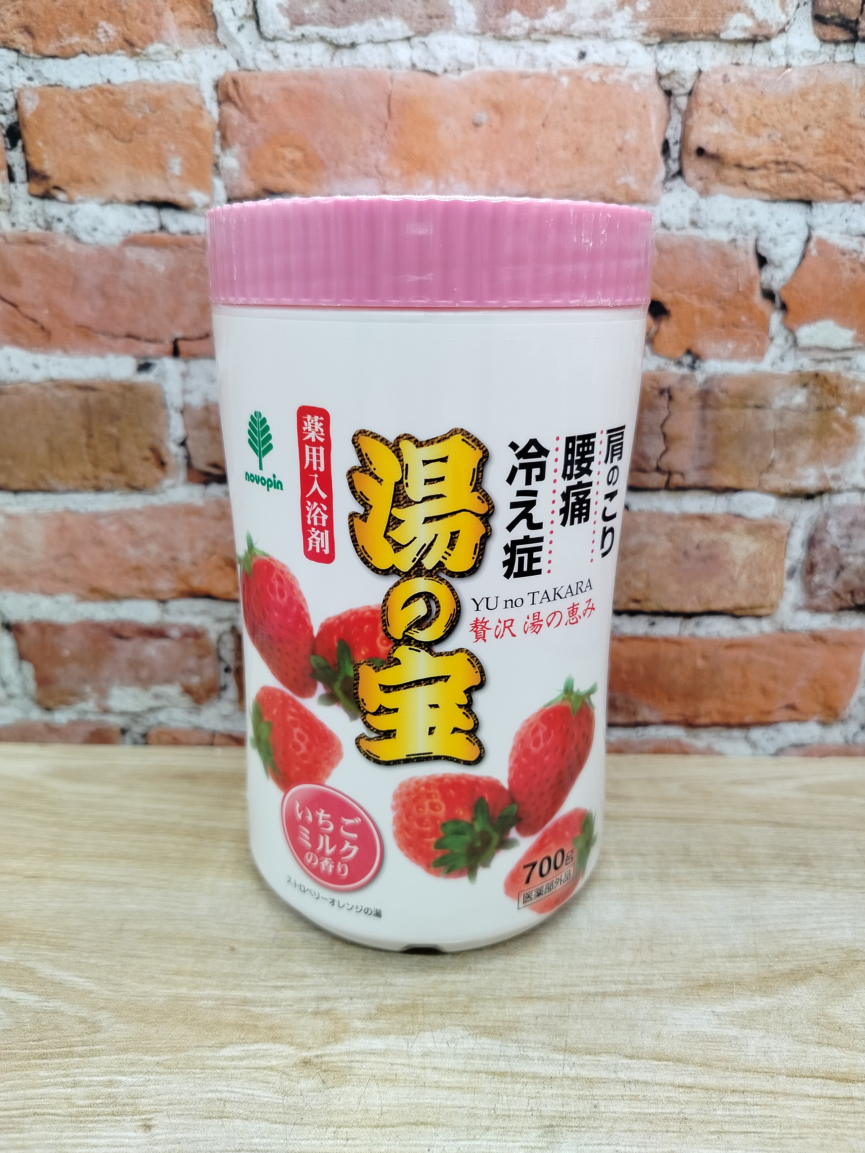 Kiyou Jochugiku You no Takara Соль для ванны с ароматом Молочной клубники 700 гр в банке