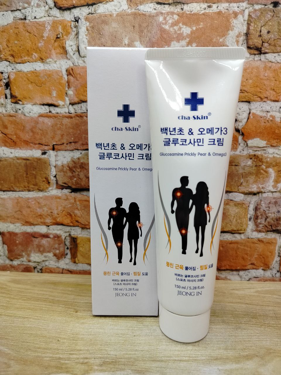 Jeong In Cha-Skin Glucosamine Precly Pear & Omega 3 Крем обезболивающий с лечебными травами, глюкозамином и Омега 3 от болев в мышцах и суставах 150 гр