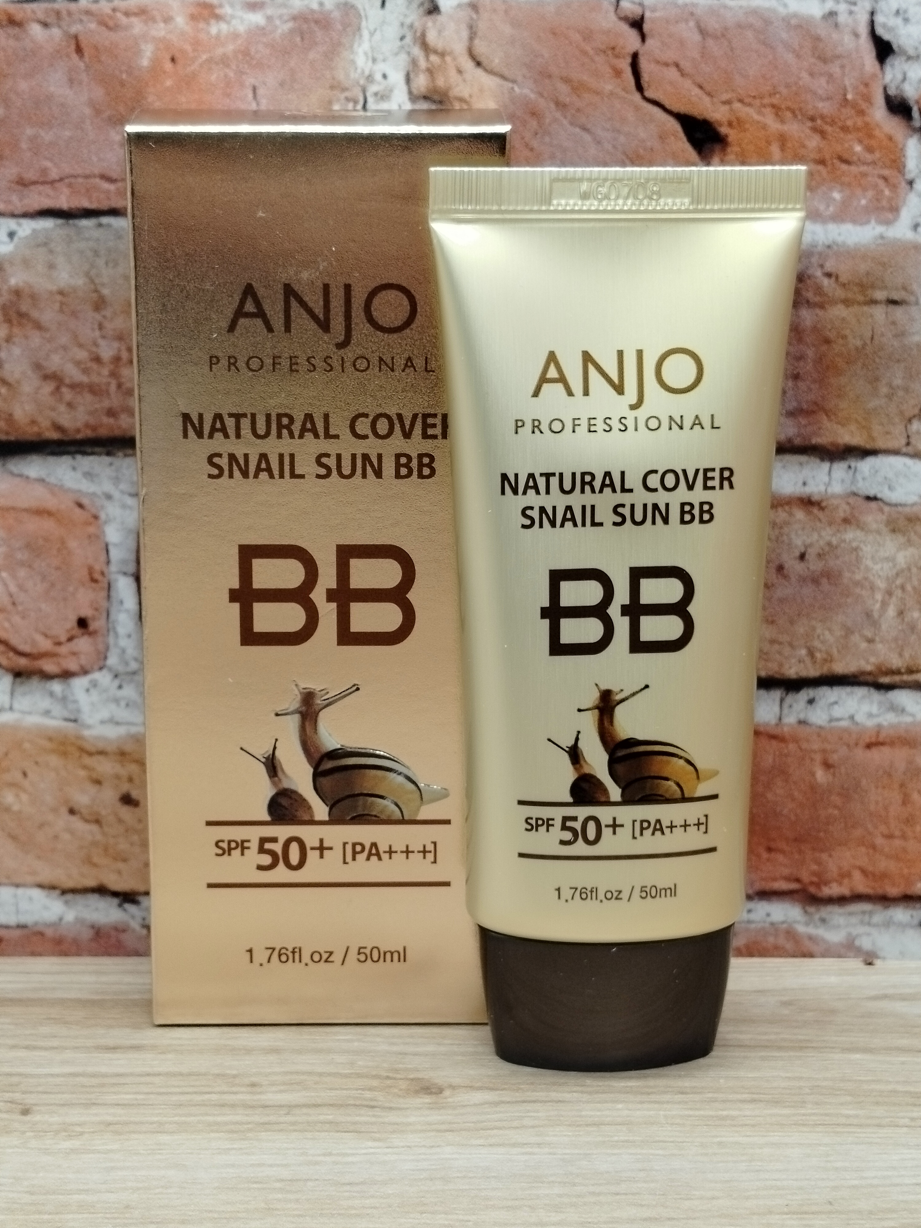 Anjo Professional Natural Cover Snail Sun BB SPF50+ PA+++ BB-Крем для лица солнцезащитный с муцином улитки 50 мл
