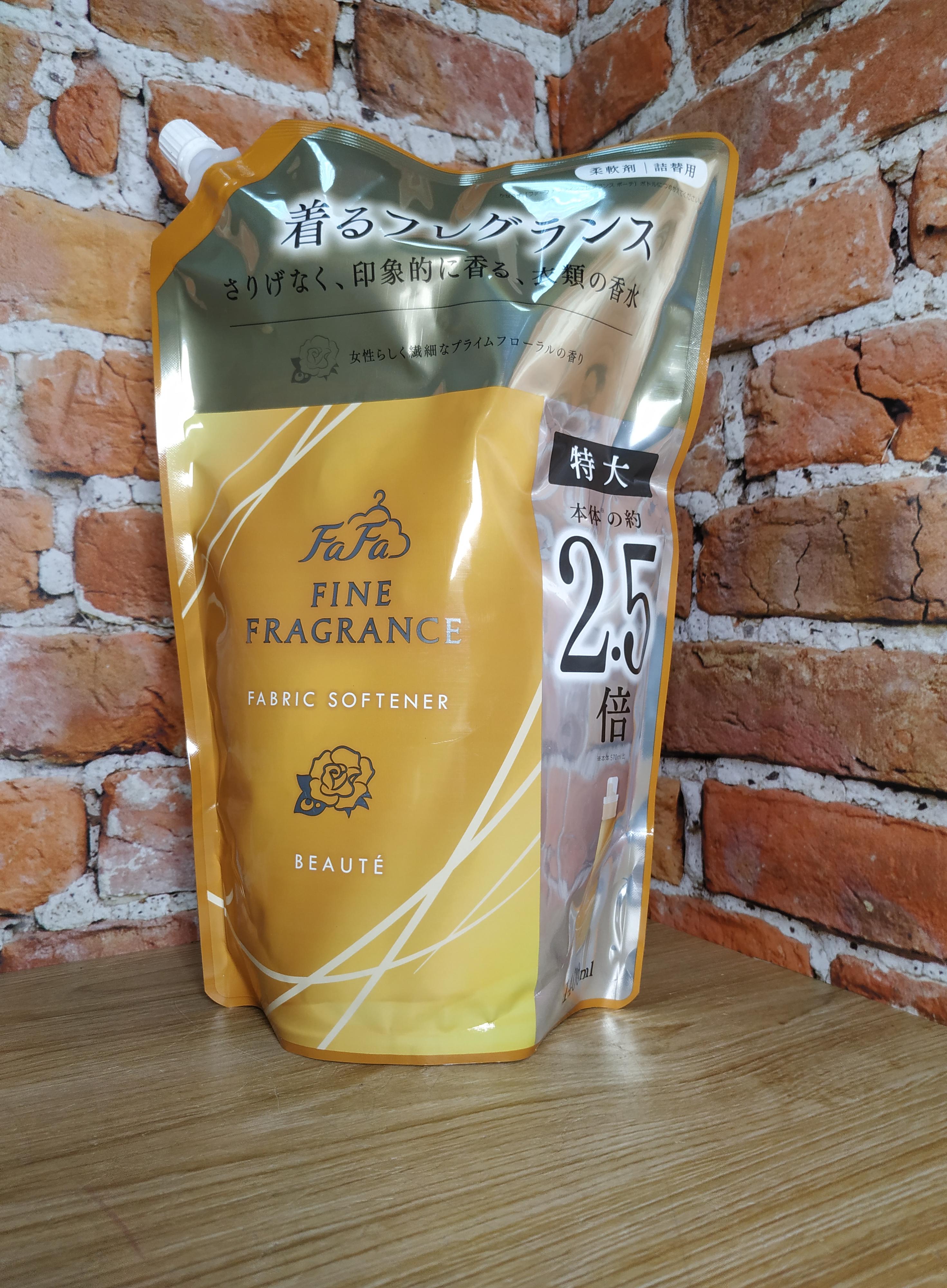 Nissan FaFa Fine Fragrance Beaute Кондиционер для белья с ароматом персика, розы и жасмина 1400 мл в мягкой упаковке