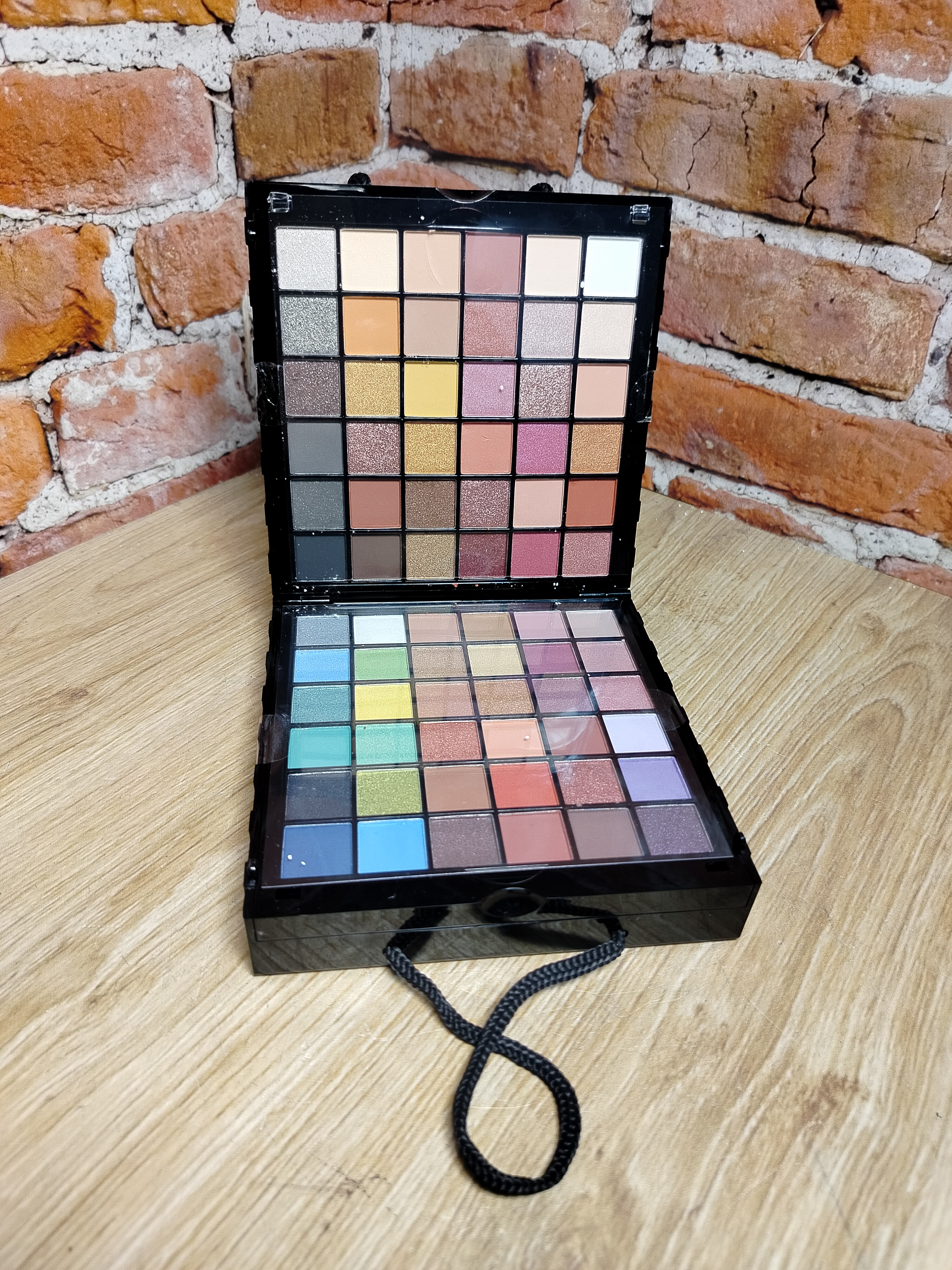 FS Beauty Rose De Luxe Make Up Kit 91 Подарочный набор декоративной косметики в органайзере