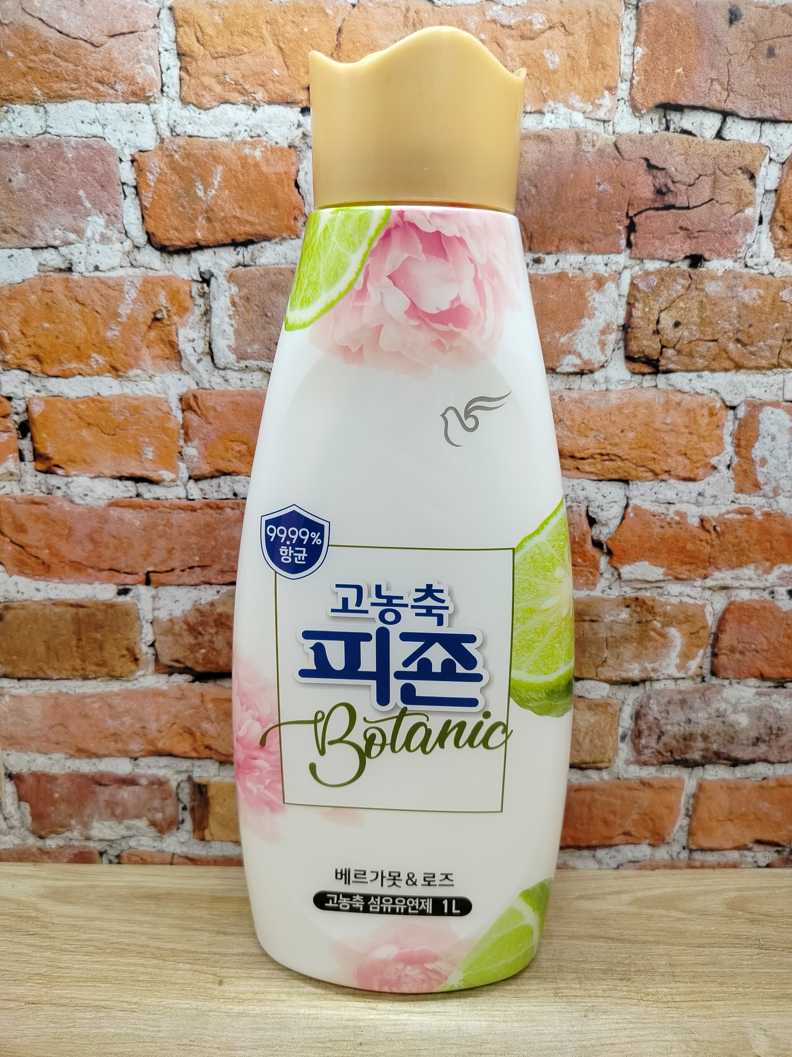 Pigeon Rich Perfume Botanic Кондиционер для белья супер-концентрат с ароматом Розового букета 1 л