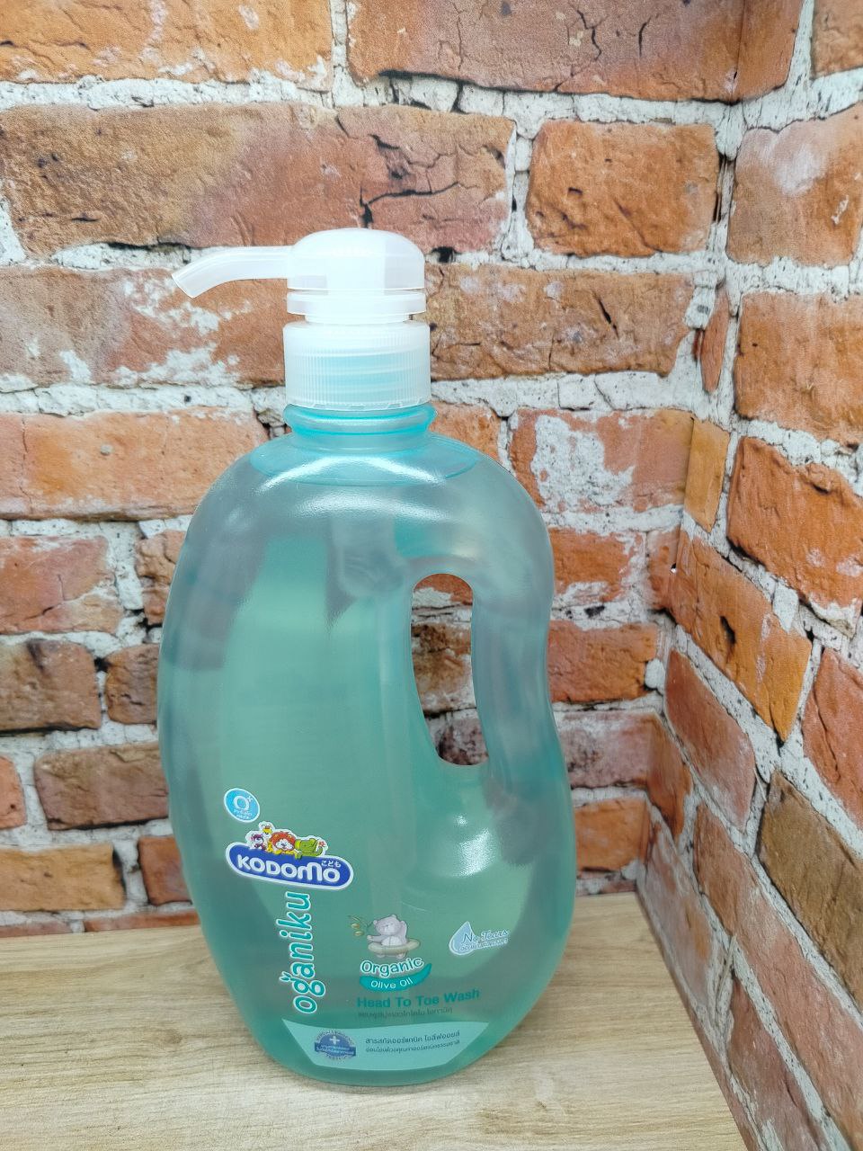 Lion Kodomo Oganiku Шампунь-от макушки до пяток с маслом Оливы 800 мл