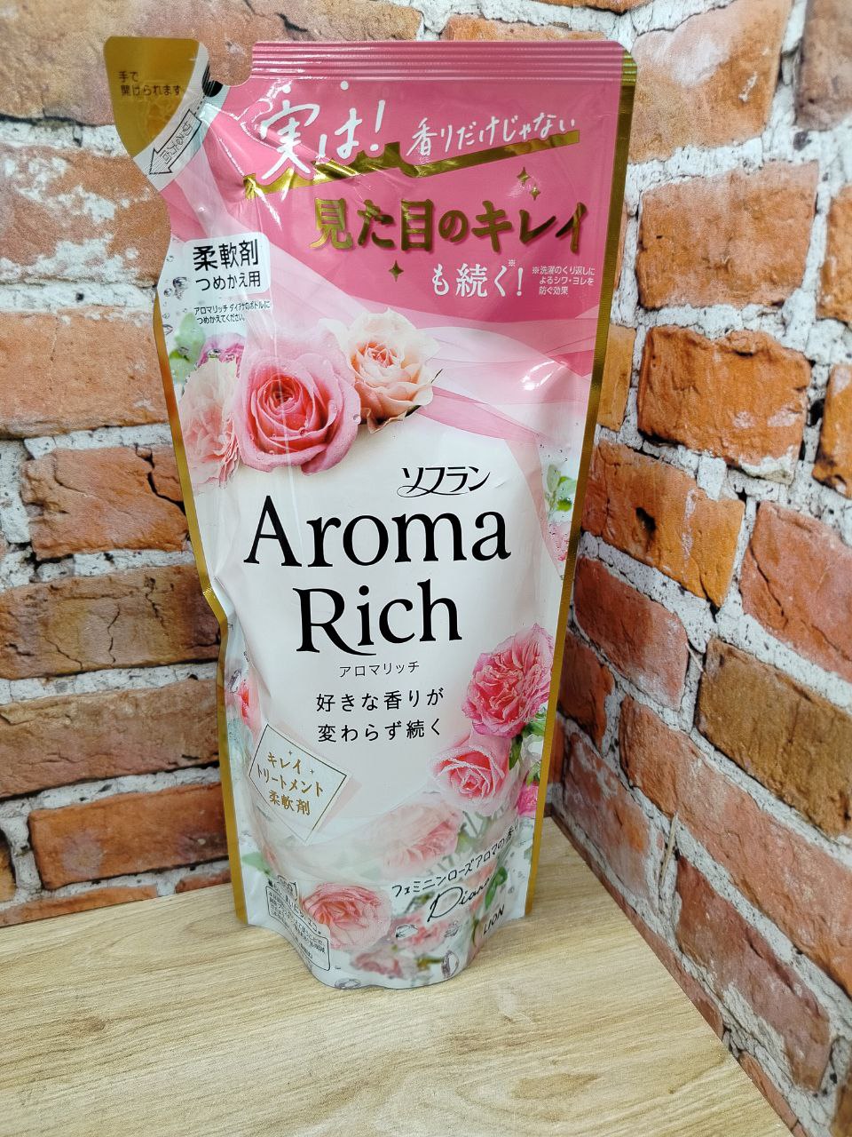 Lion Soflan Aroma Rich Diana Кондиционер для белья с натуральными ароматическими маслами 380 мл сменный блок