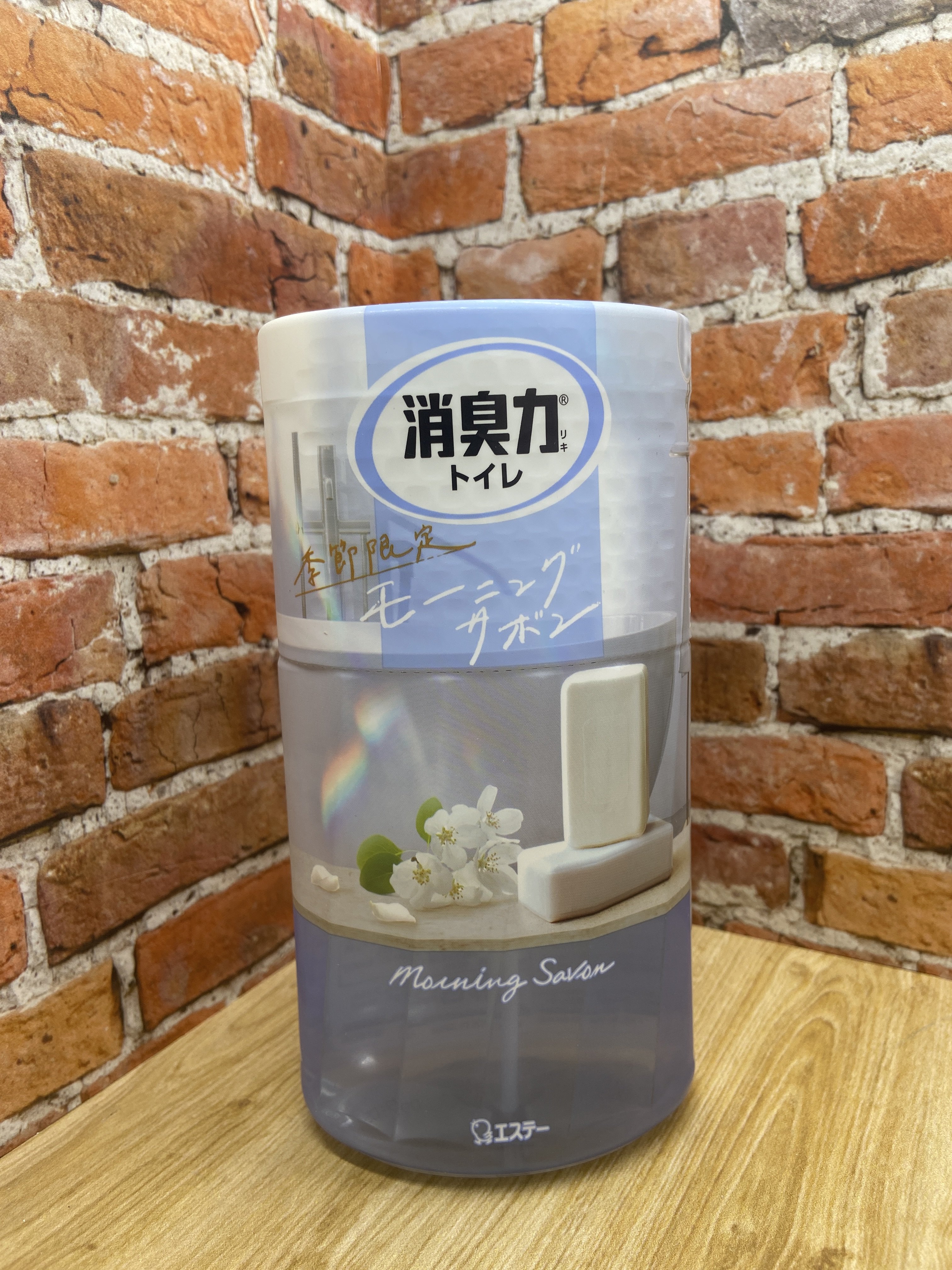 ST Shoushuuriki Premium Aroma Жидкий дезодорант–ароматизатор для туалета с ароматом Утренняя свежесть 400 мл