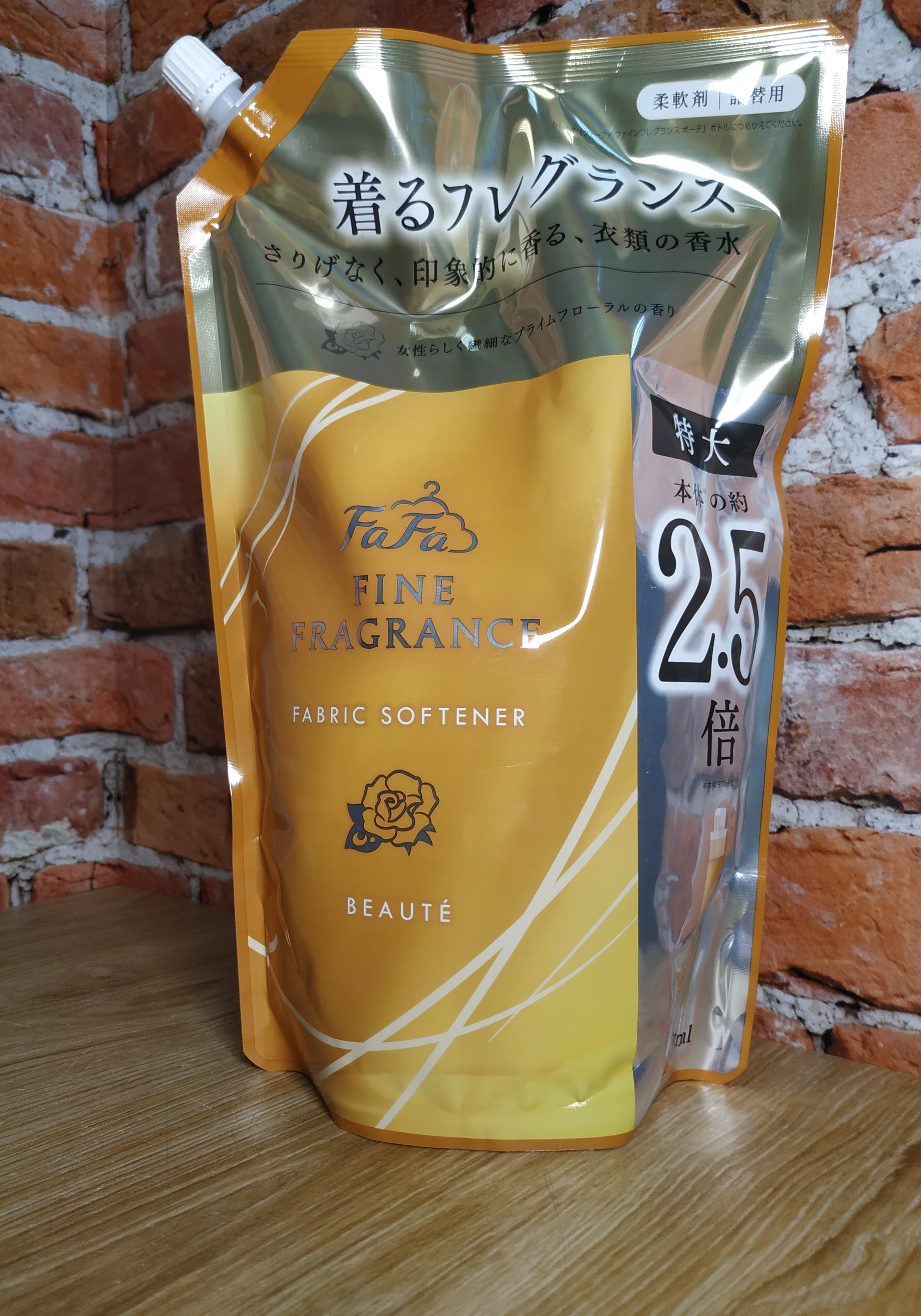 Nissan FaFa Fine Fragrance Beaute Кондиционер для белья с ароматом персика, розы и жасмина 1400 мл в мягкой упаковке