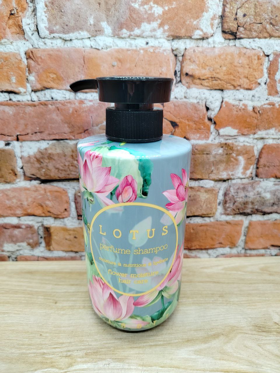 Jigott Perfume Body Shampoo Lotus Шампунь для волос парфюмированный Лотос 500 мл