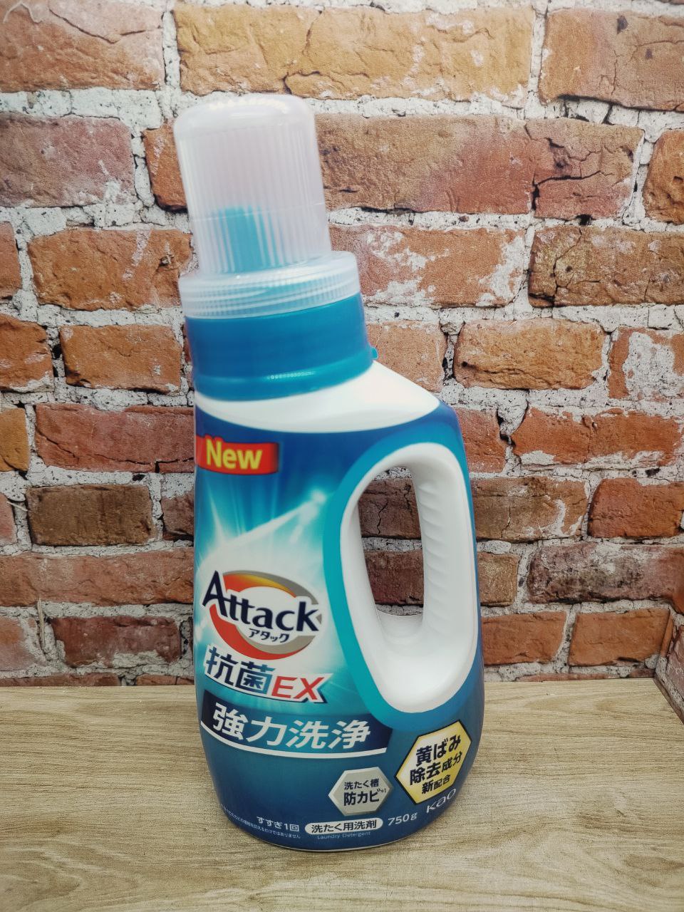 Kao Attack EX Gel Высокоэффективный гель для стирки белья Тройная сила 750 гр