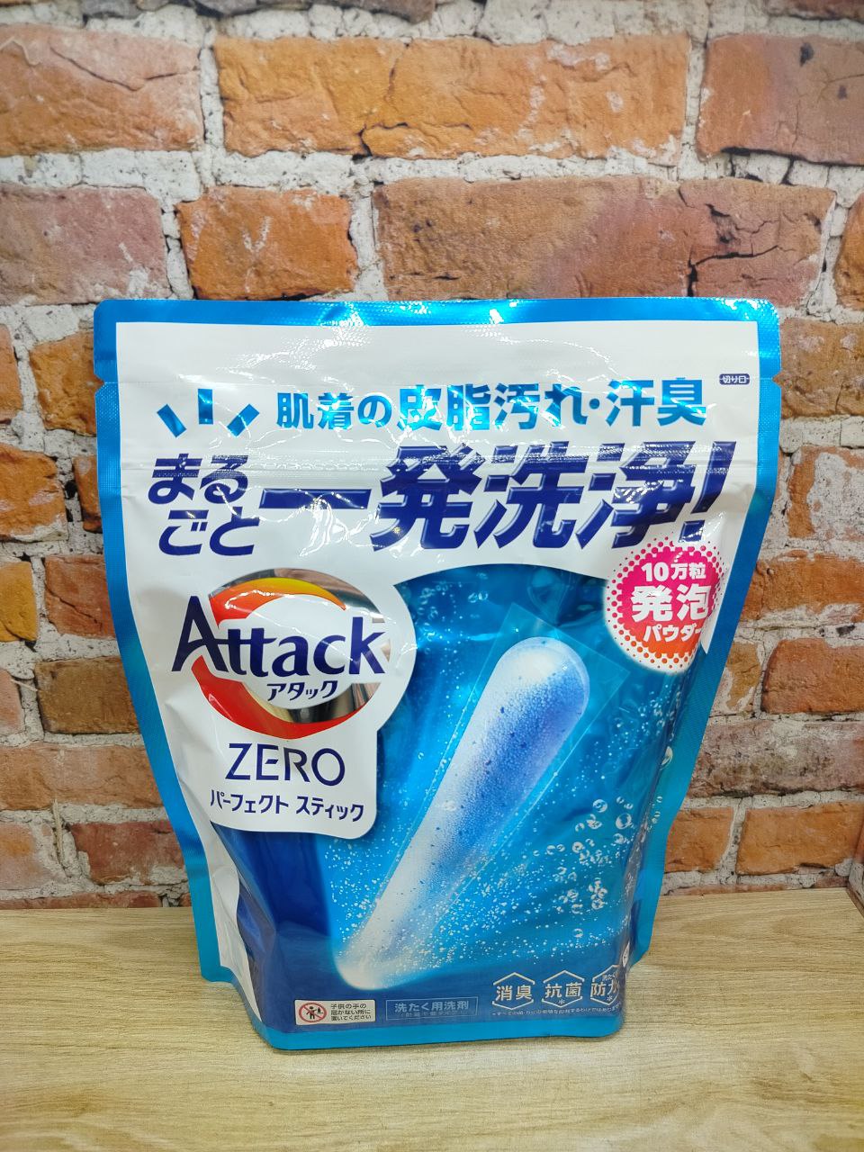 Kao Attack Zero Perfect Stick Стиральный порошок концентированный в стиках антибактериальный с ароматом свежей зелени 34 шт 442 гр