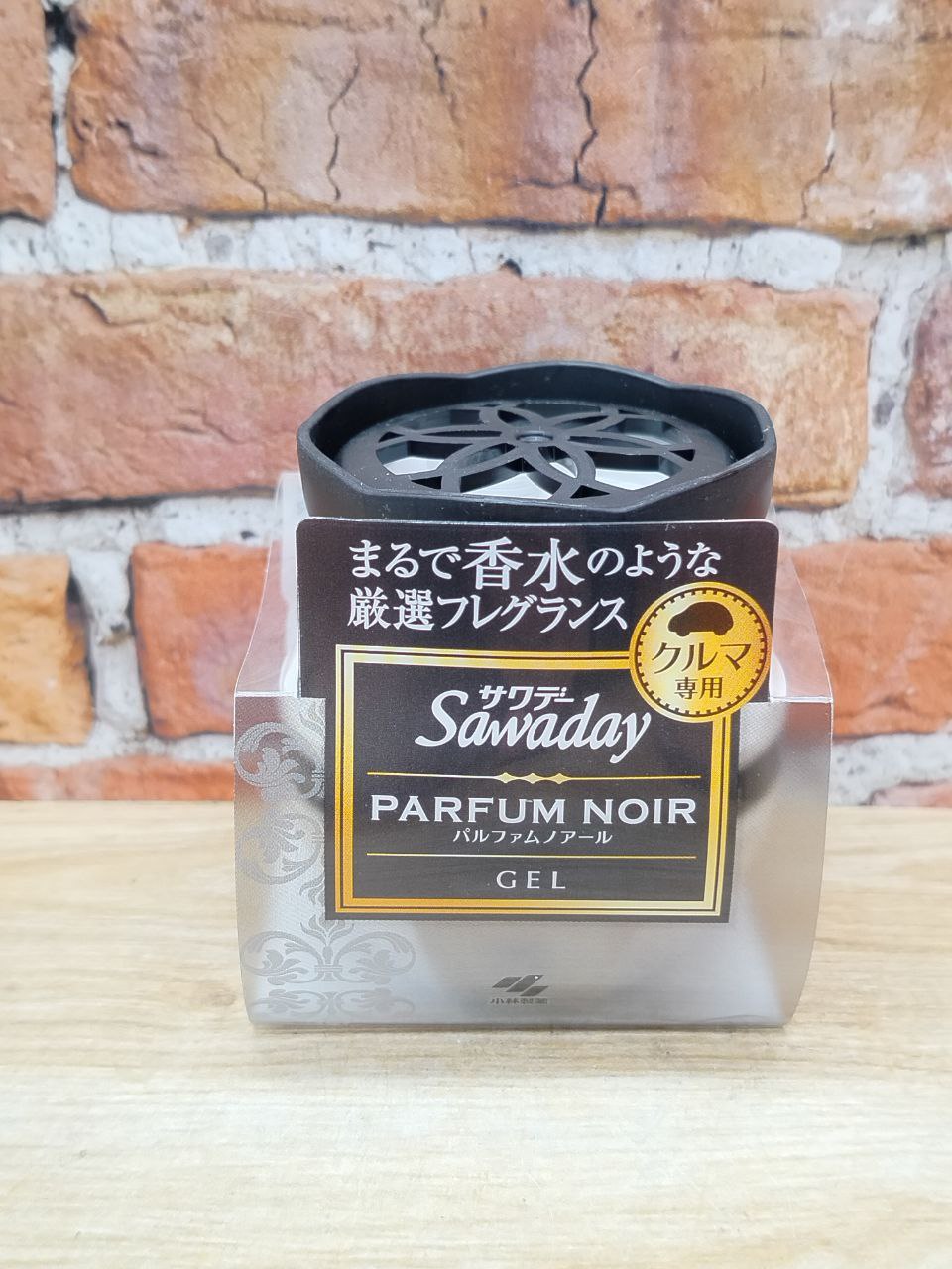 Kobayashi Sawaday Gel Parfum Noir Гелевый освежитель воздуха для салона автомобиля 90 гр