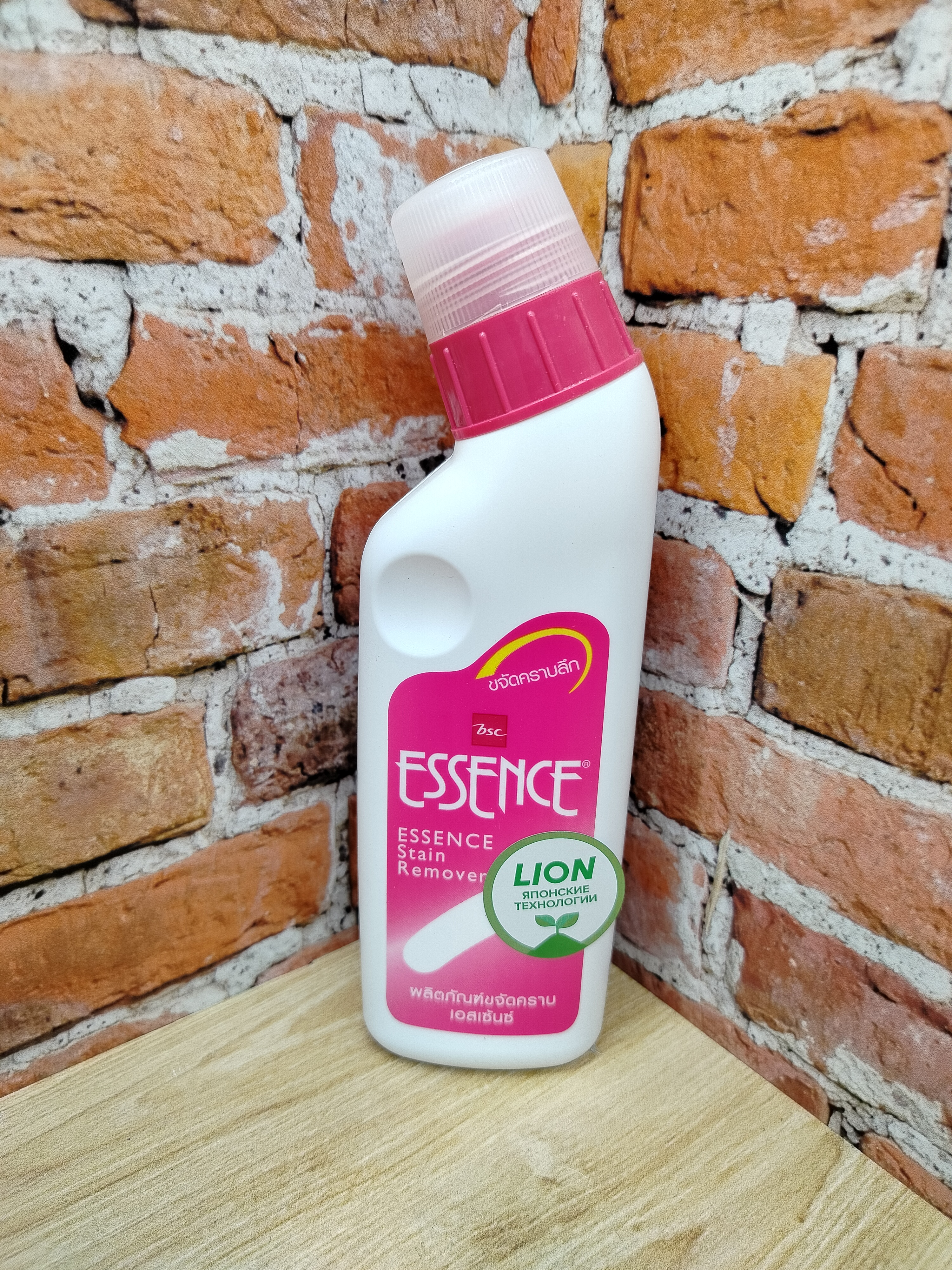Lion Thai Essence Пятновыводитель 220 мл