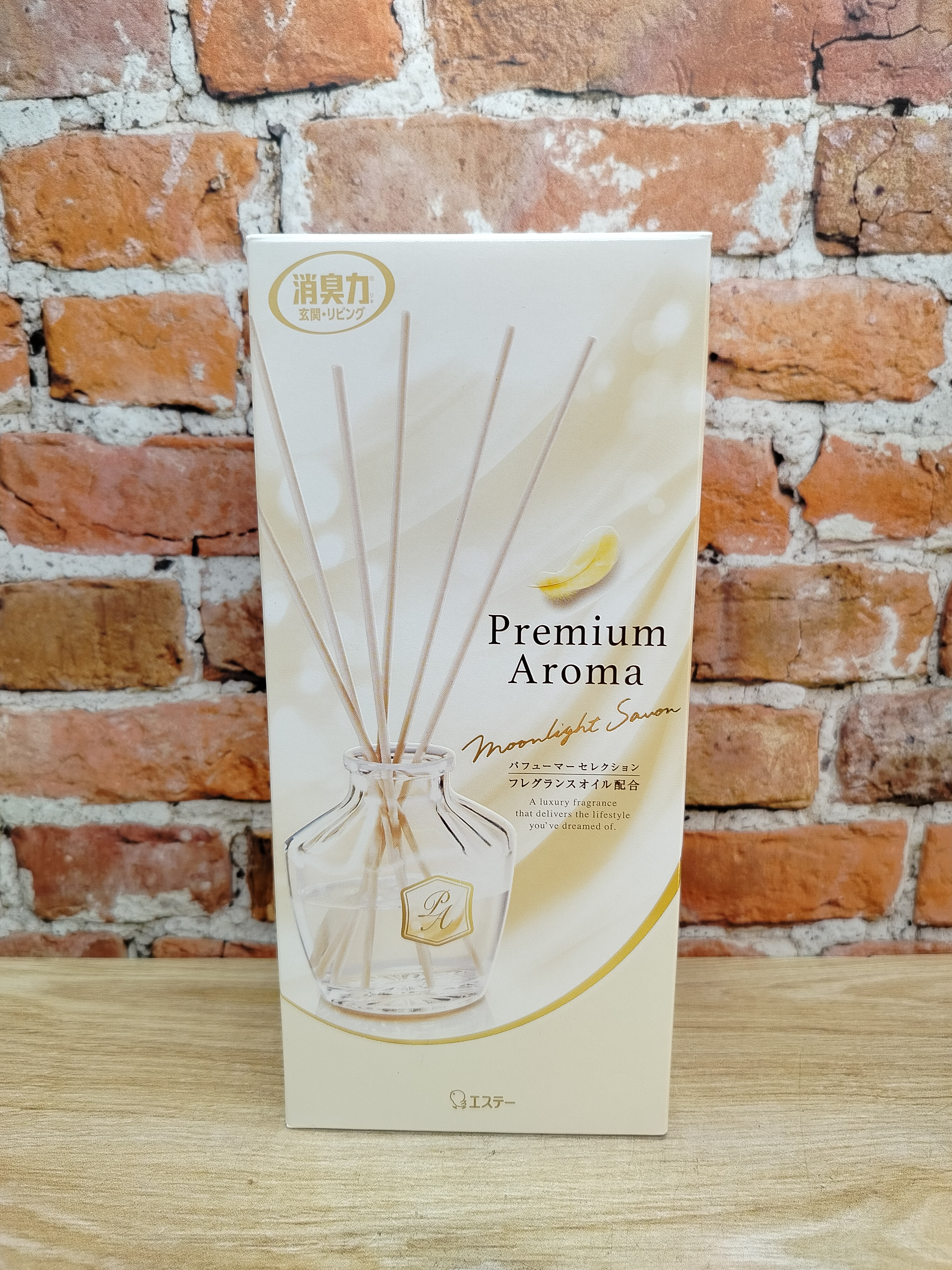 ST Shoushuuriki Premium Aroma Stick Освежитель воздуха с ротанговыми палочками Лунное мыло 50 мл