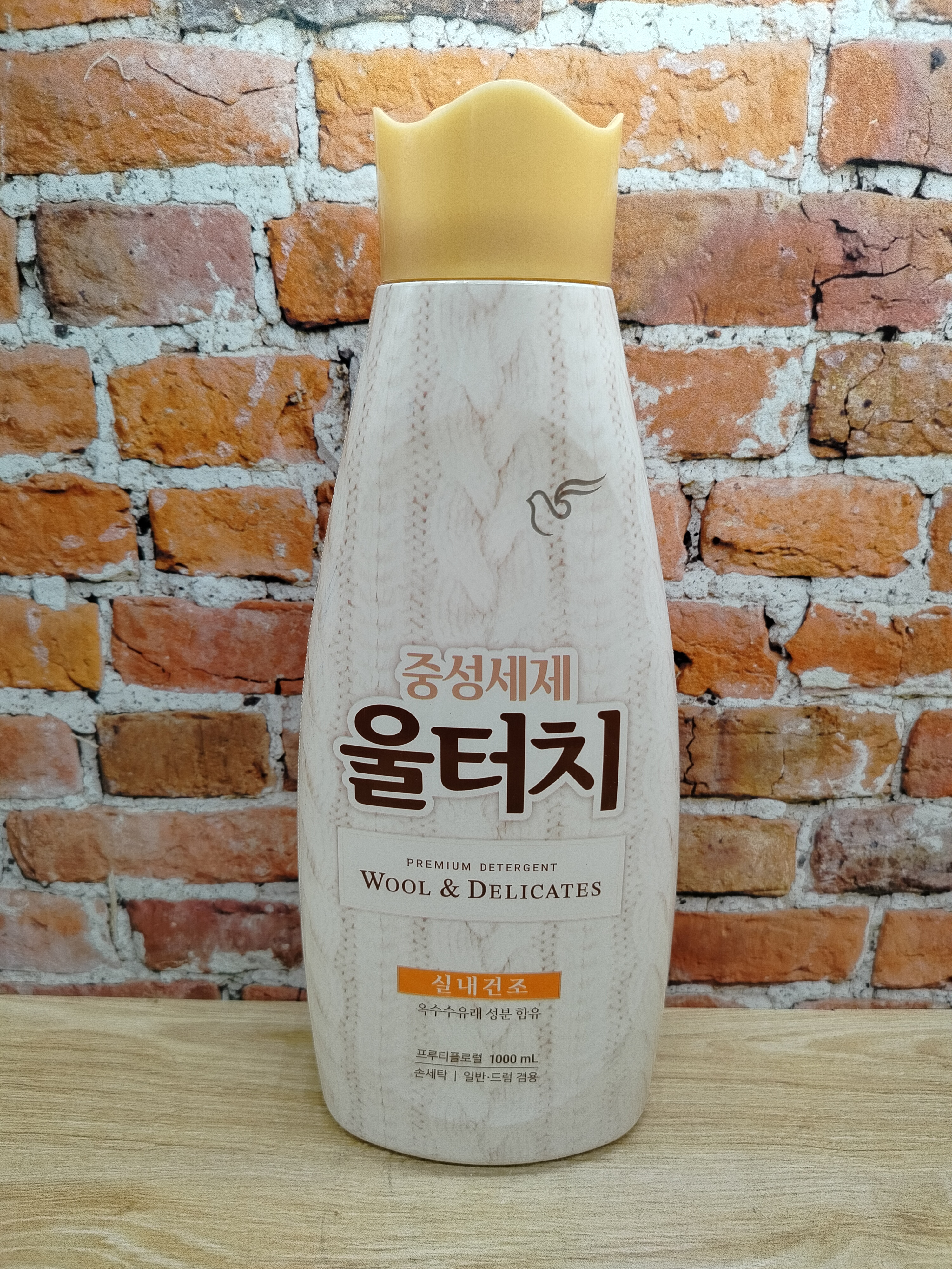 Pigeon Wool Touch Жидкое средство для стирки шерстянных и деликатных тканей 1 л