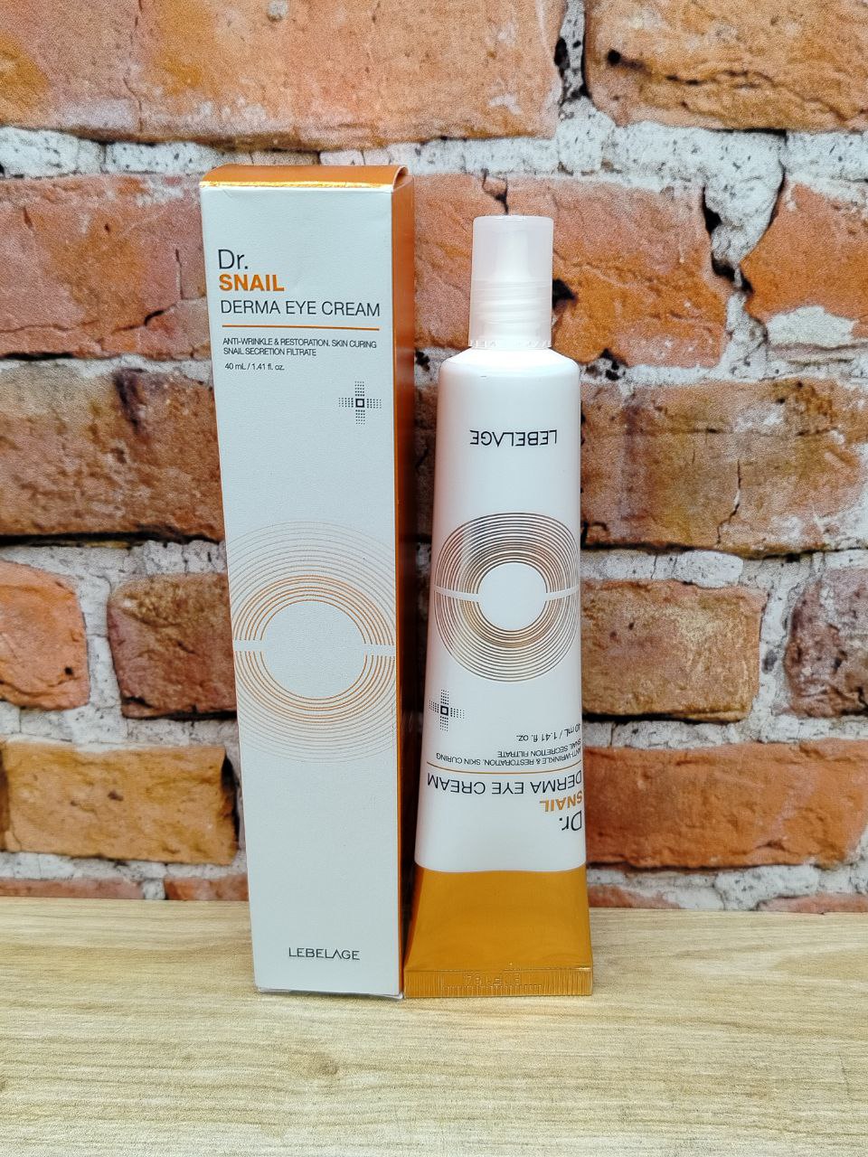Lebelage Derma Eye Cream Dr. Snail Anti-Wrinkle & Restoration Крем для области вокруг глаз с муцином улитки 40 мл