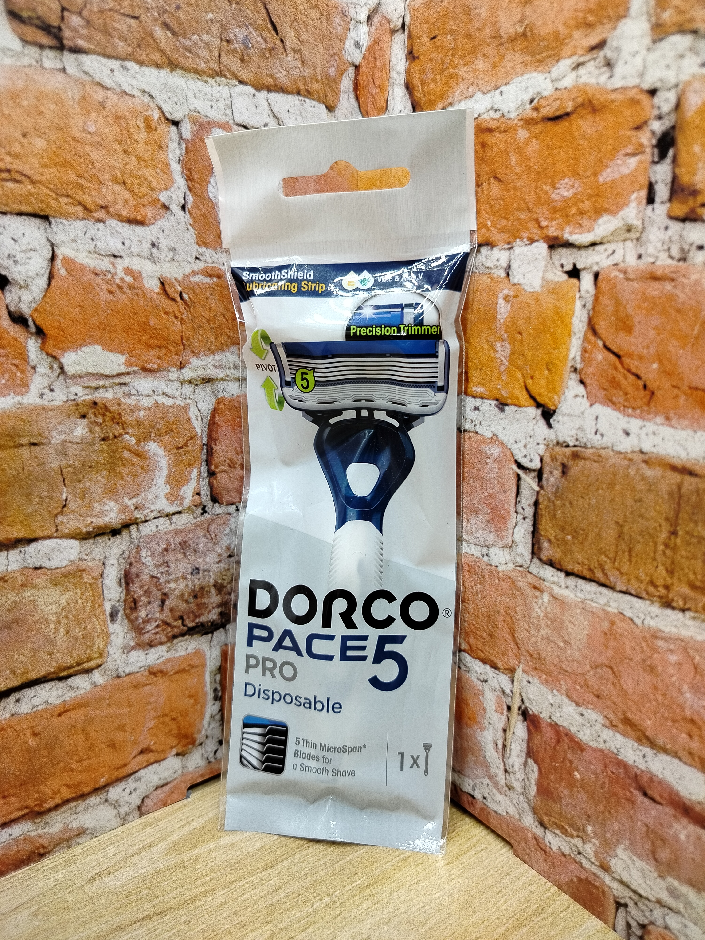 Dorco PACE 5 PRO Одноразовый бритвенный станок мужской 5-ти лезвийный с плавающей головкой