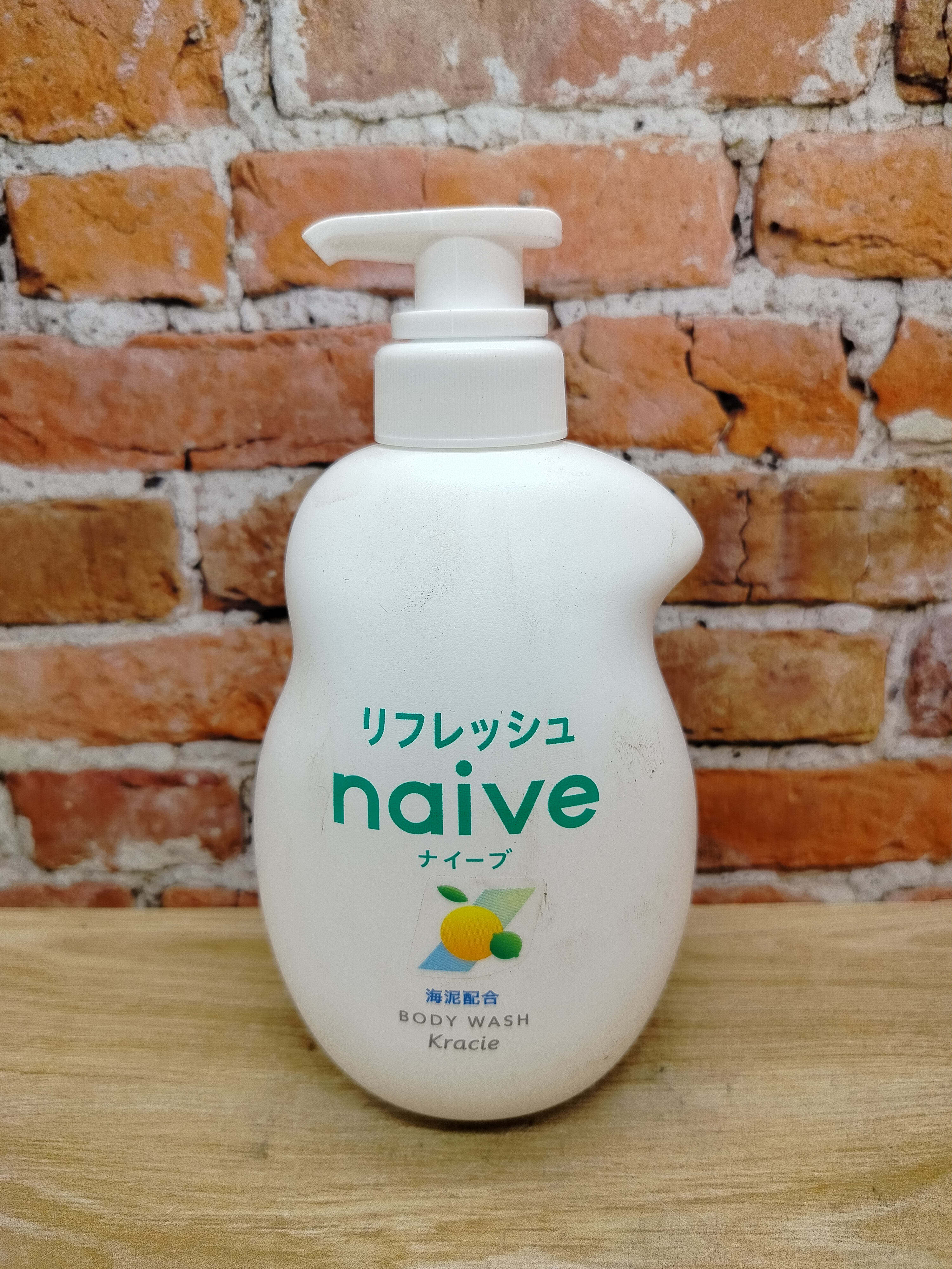 Kracie Naive Жидкое мыло для тела с ароматом цитрусовых 530 мл