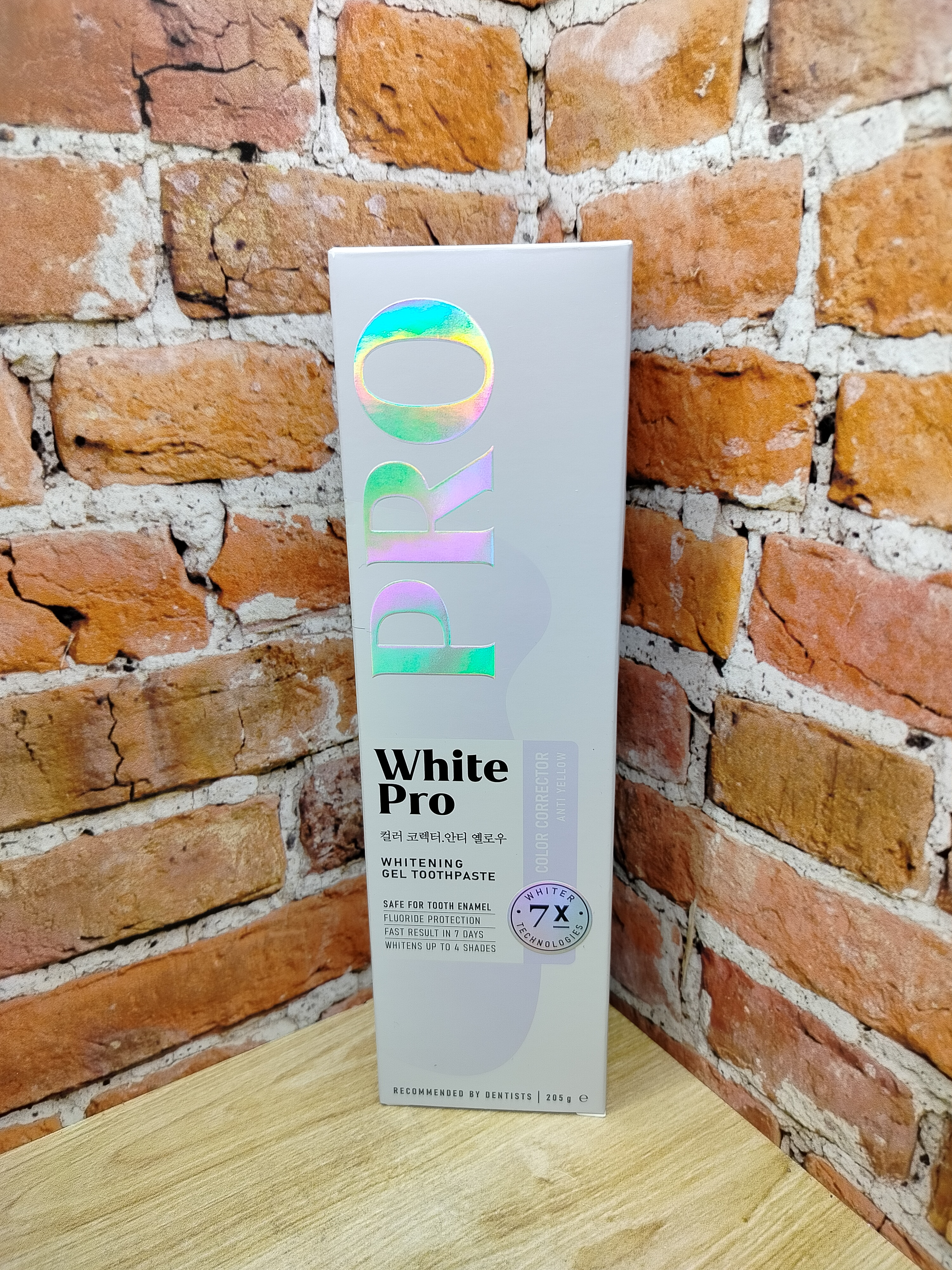 White Pro Whitening Gel Color Corrector Зубная паста гелевая с фиолетовым пигментом для нейтрализации желтизны эмали 205 гр
