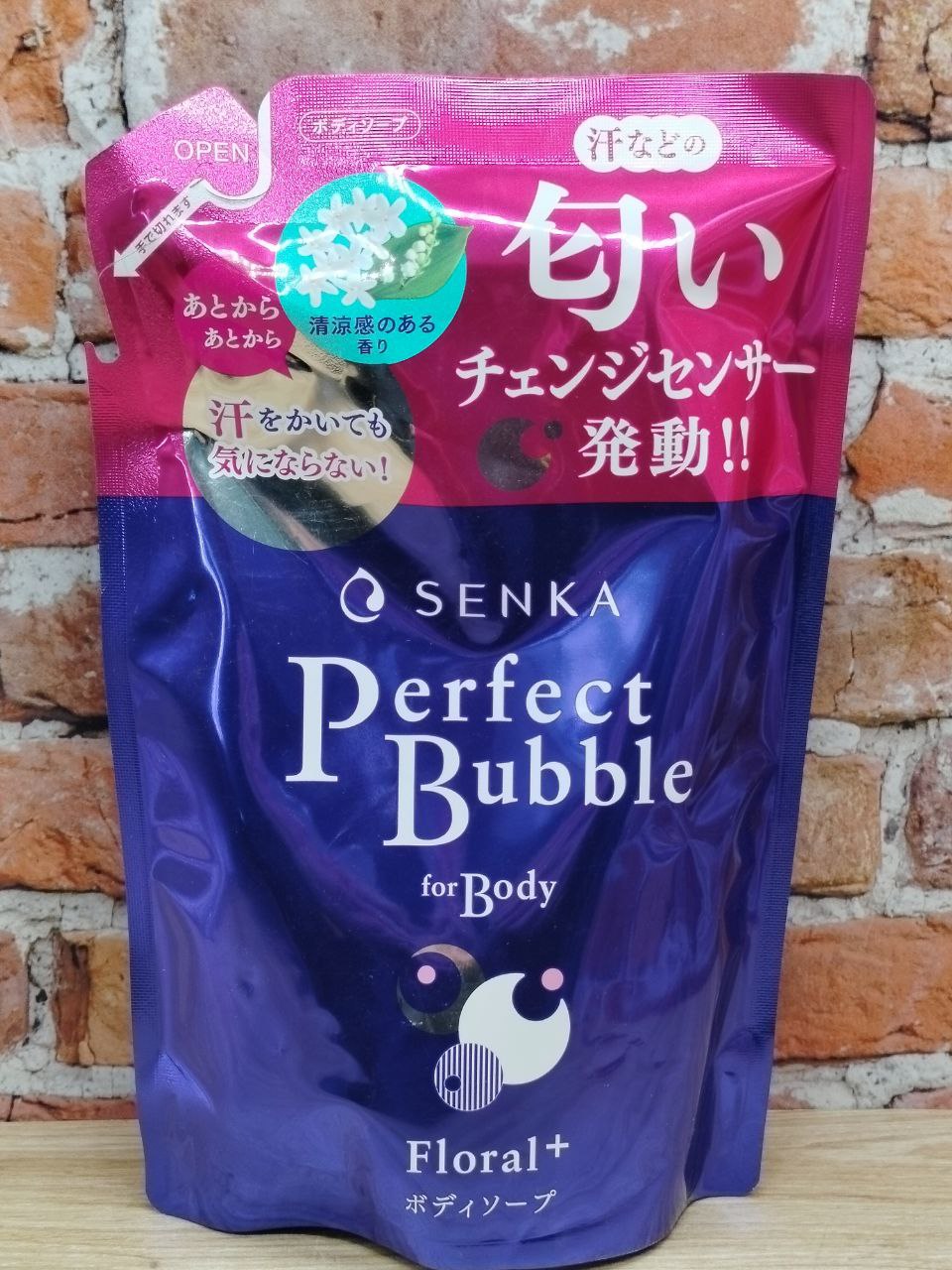 Fine Today Senka Perfect Bubble Дезодорирующий гель для душа с эффектом увлажнения с гиалуроновой кислотой с цветочным ароматом 350 мл запасной блок