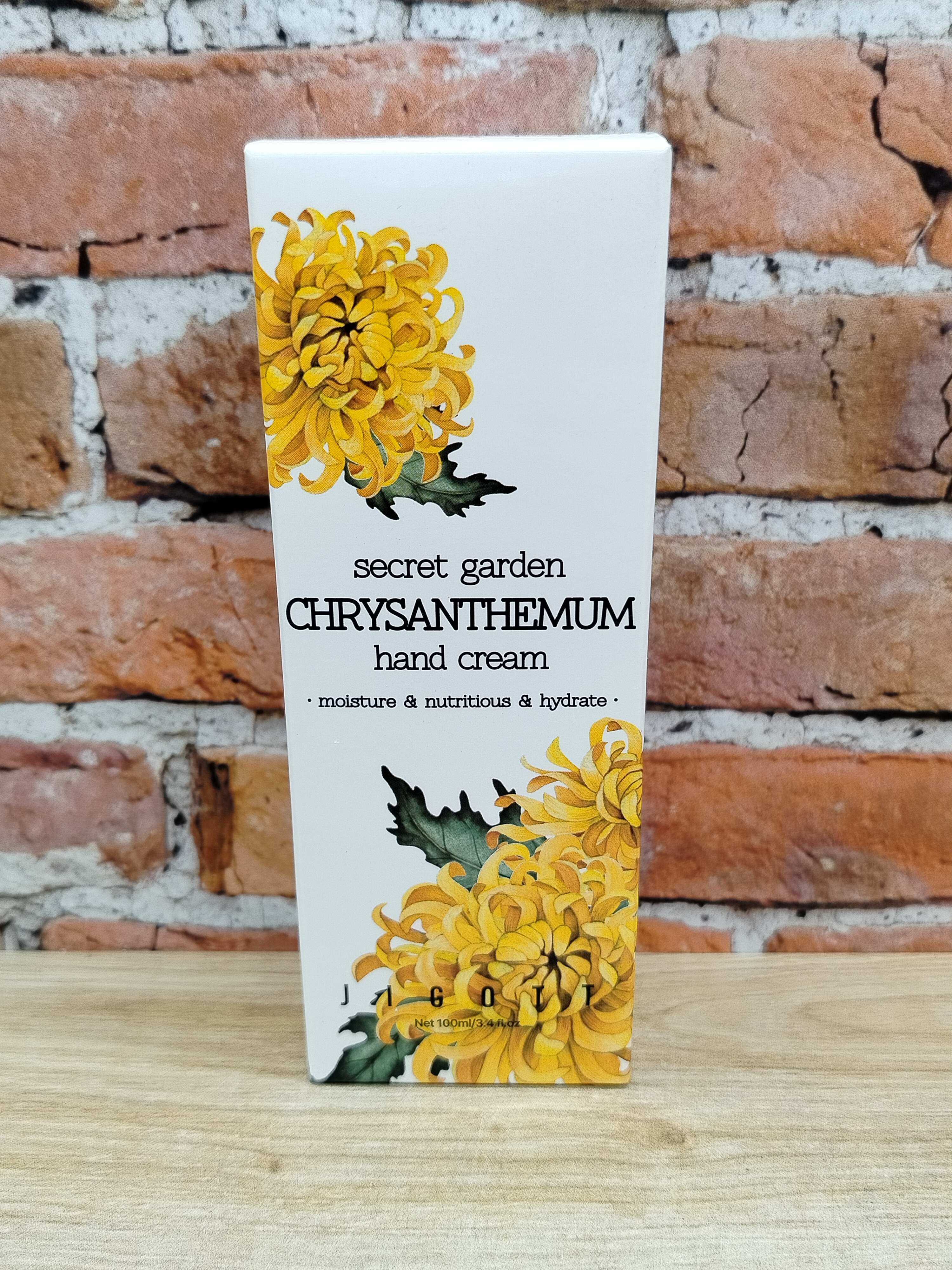 Jigott Secret Garden Hand Cream Chrysanthemum Крем для рук питательный и увлажняющий с ароматом Хризантемы 100 мл
