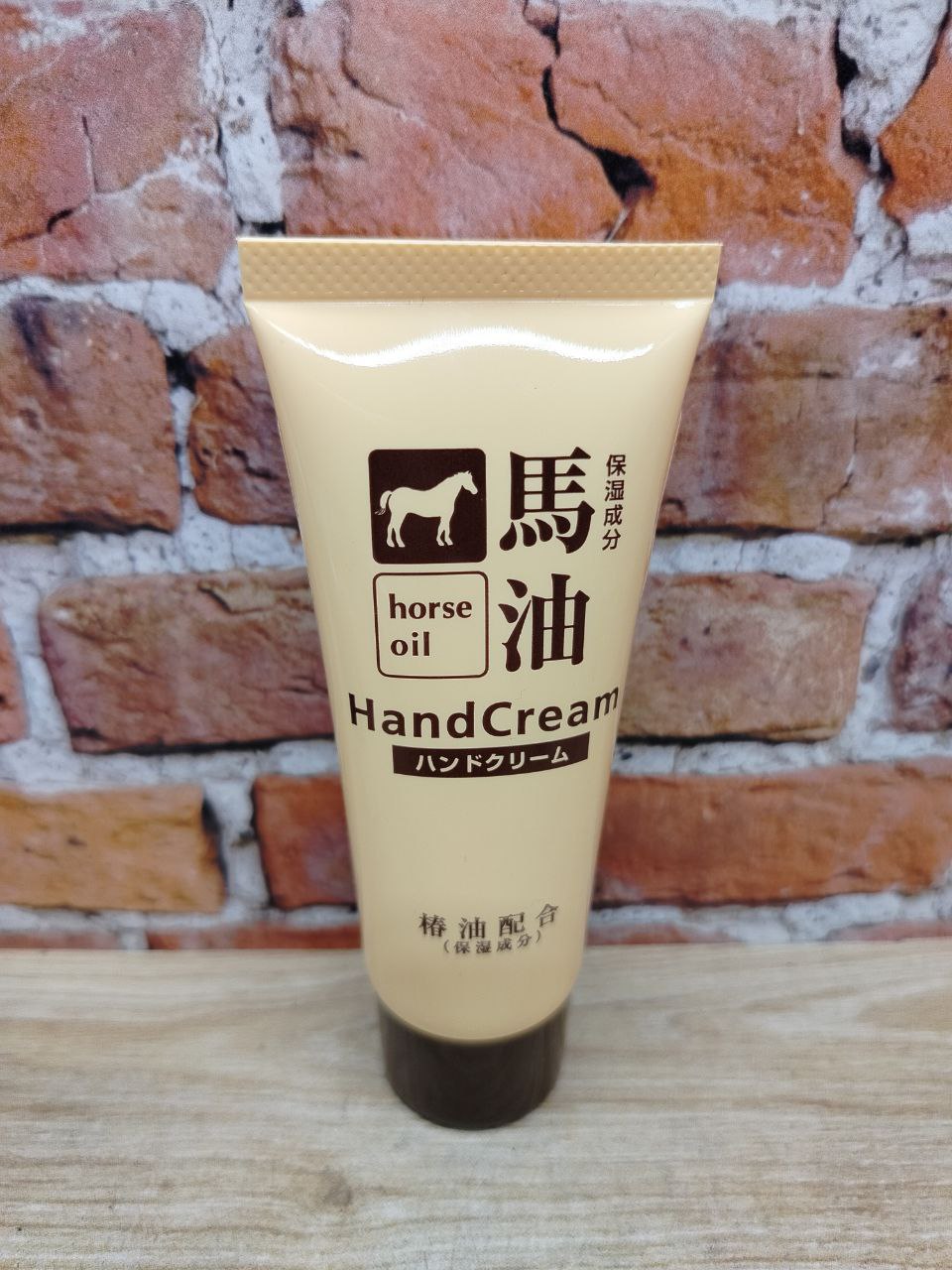 Kumano Cosmetics Horse Oil Hand Cream Крем для рук с лошидиным маслом 60 гр