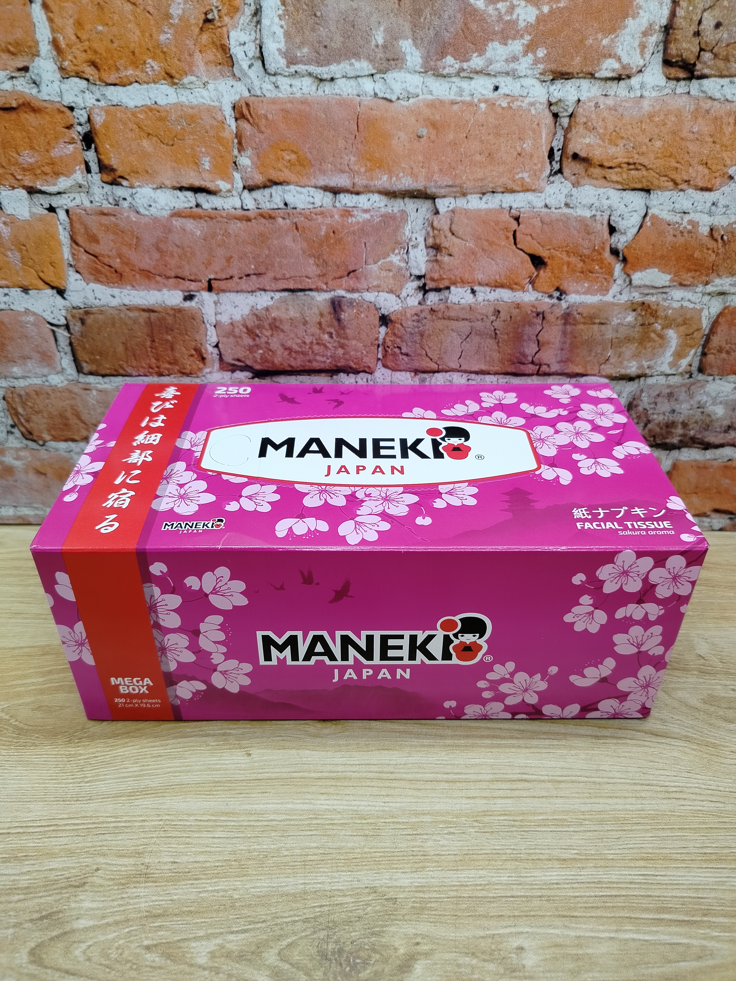 Maneki Sakura Салфетки-выдергушки двухслойные бумажные гладкие белые с ароматом сакуры 250 шт