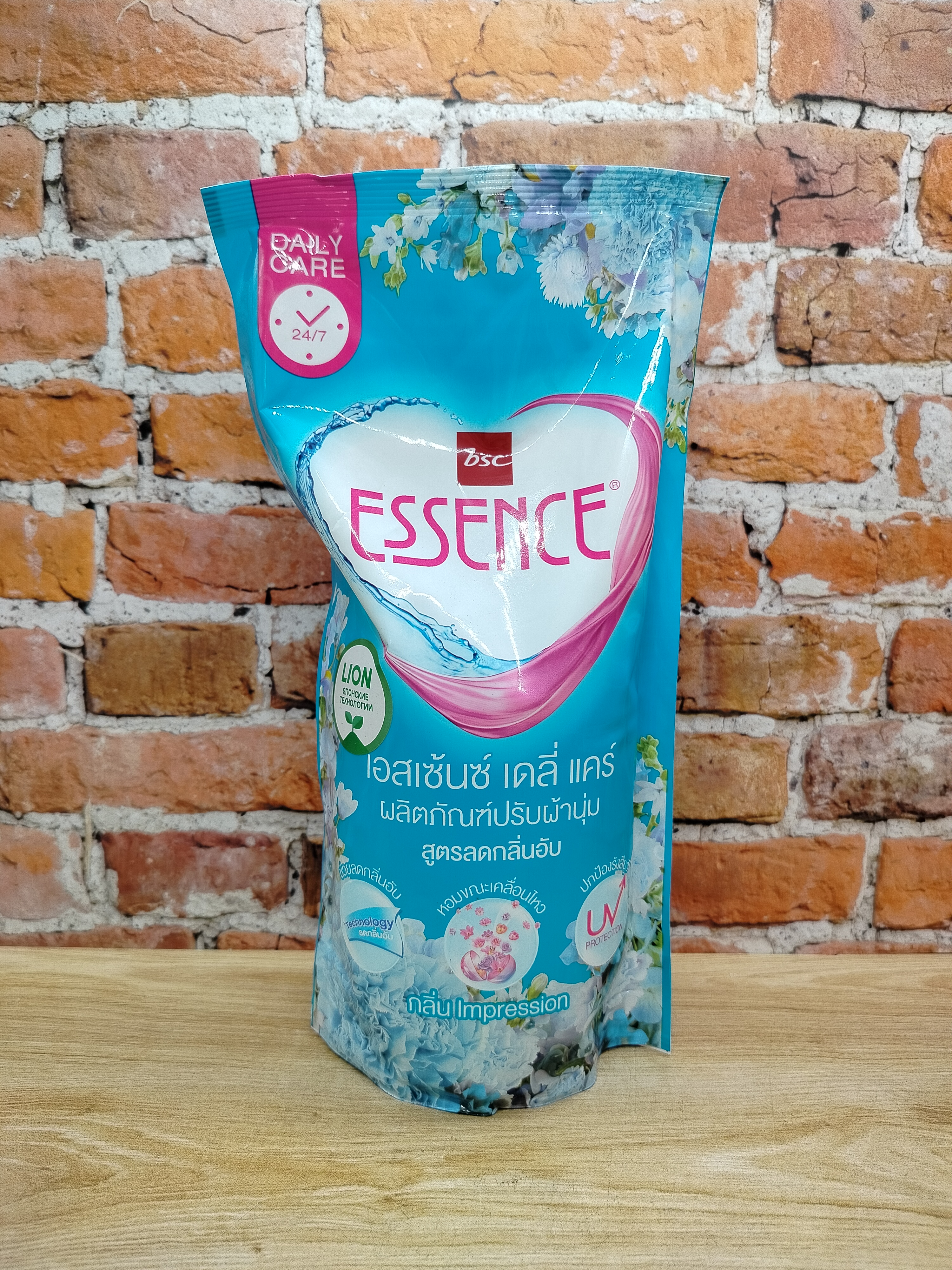 Lion Essence Impression Кондиционер для белья 600 мл в мягкой упаковке