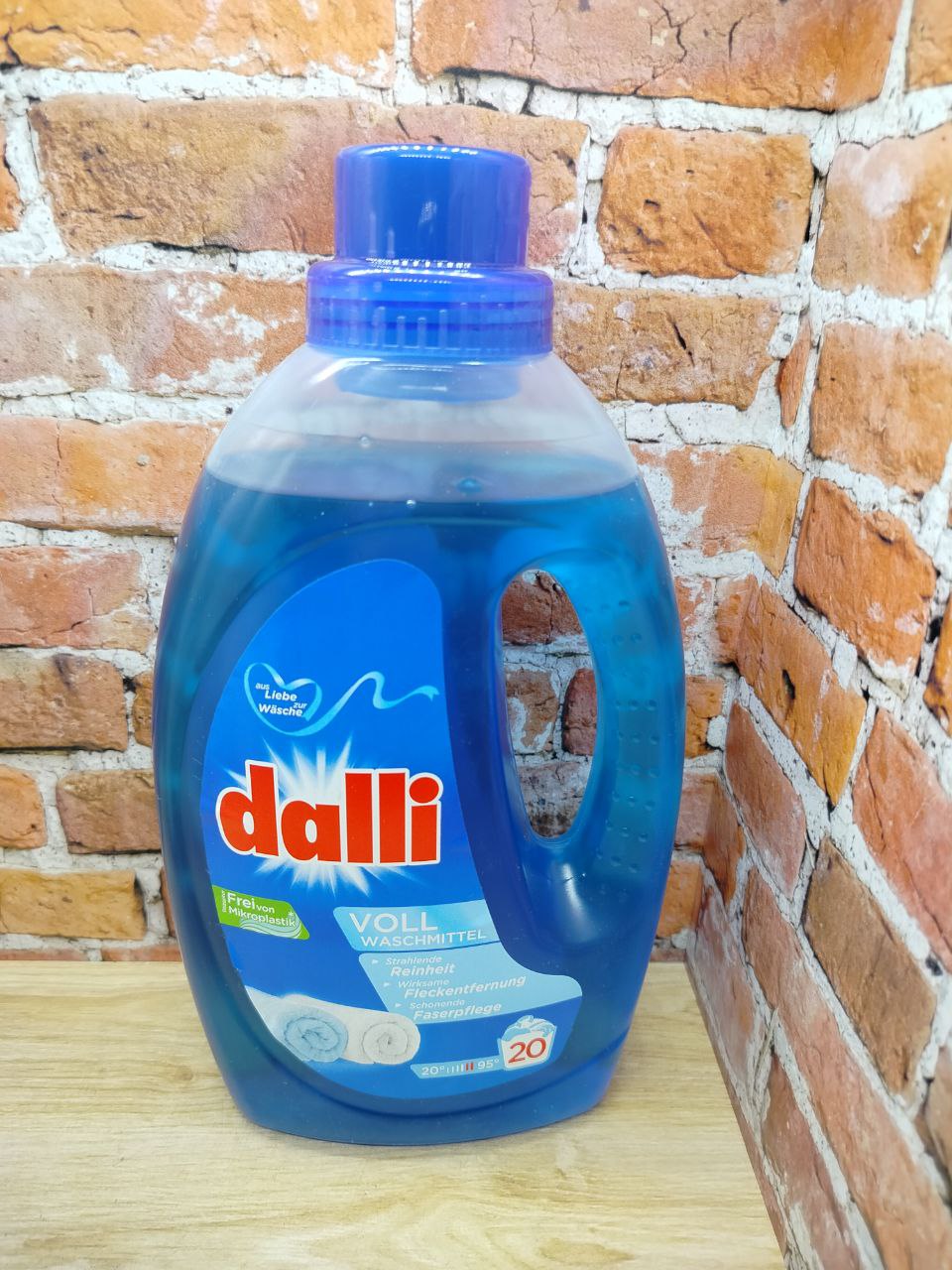 Dalli Active Универсальный концентрированный гель для стирки с формулой от пятен 1,1 л на 20 стирок