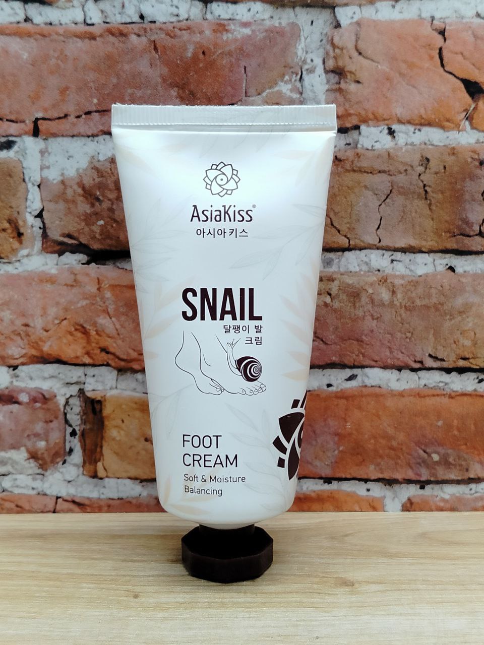 AsiaKiss Snail Foot Cream Крем для ног с экстрактом слизи улитки 100 мл