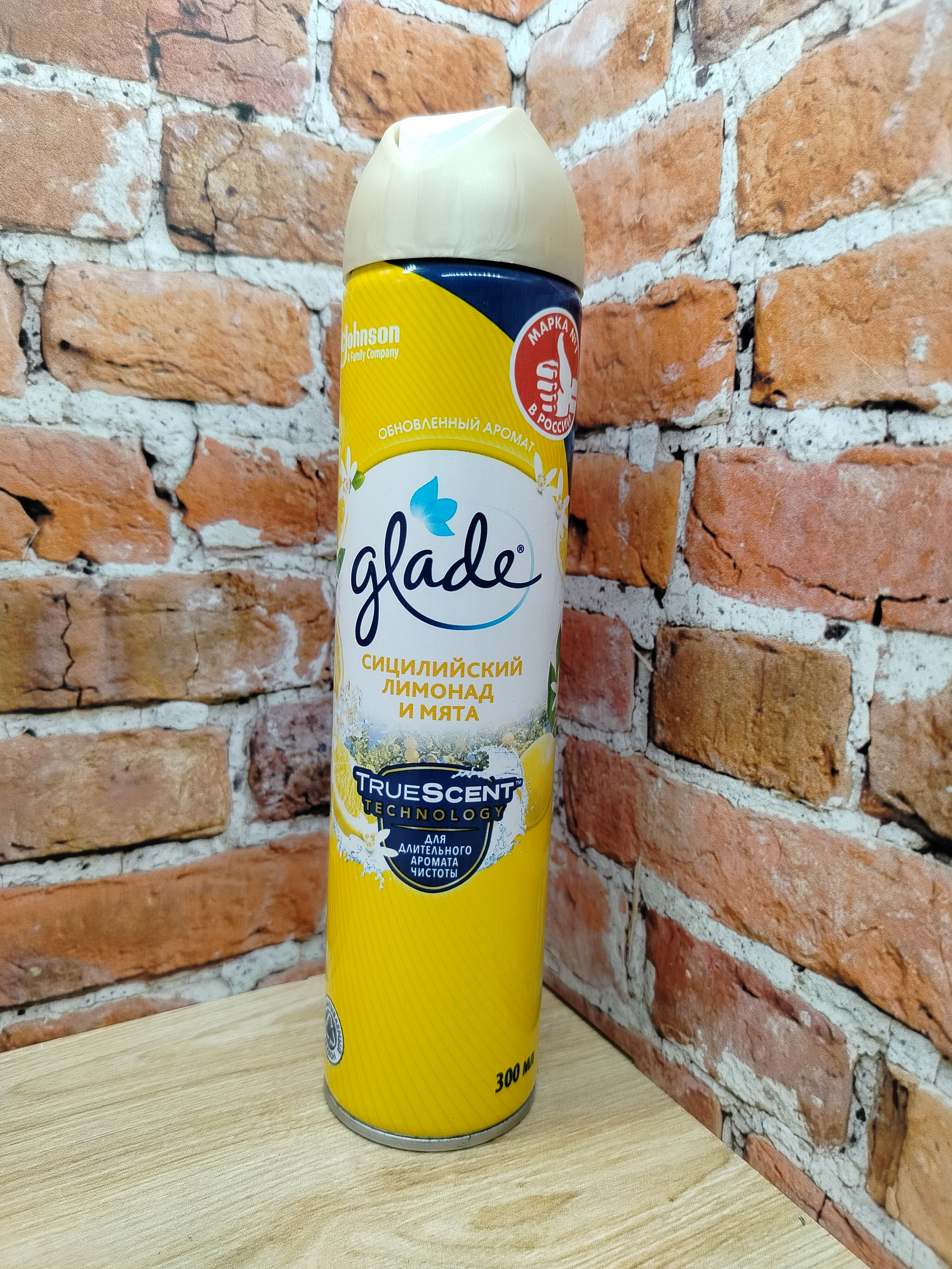 Glade Освежитель воздуха Сицилийский лимонад и Мята 300 мл