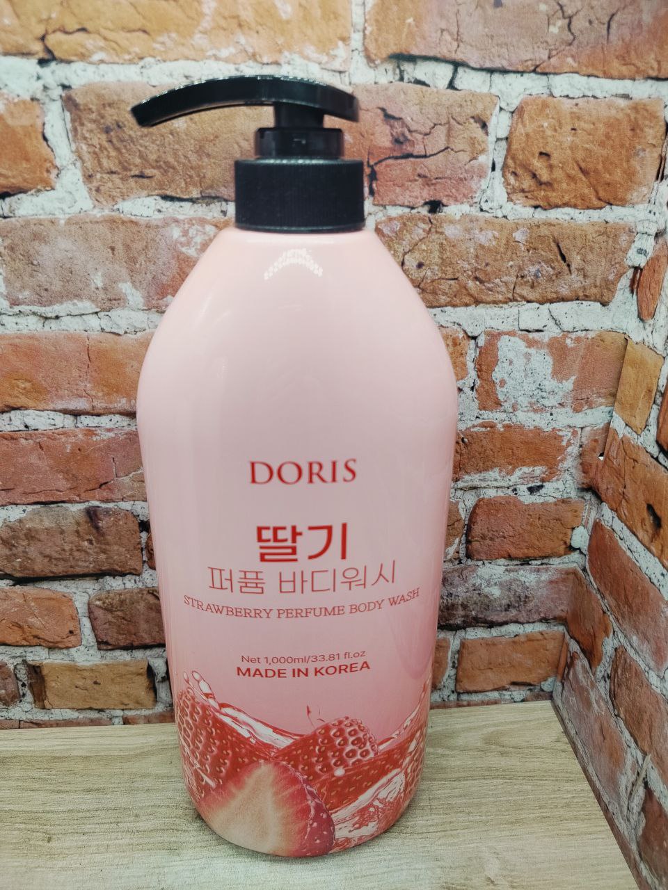 Jigott Doris Perfume Body Wash Strawberry Гель для душа парфюмированный с экстрактом Клубники 1000 мл