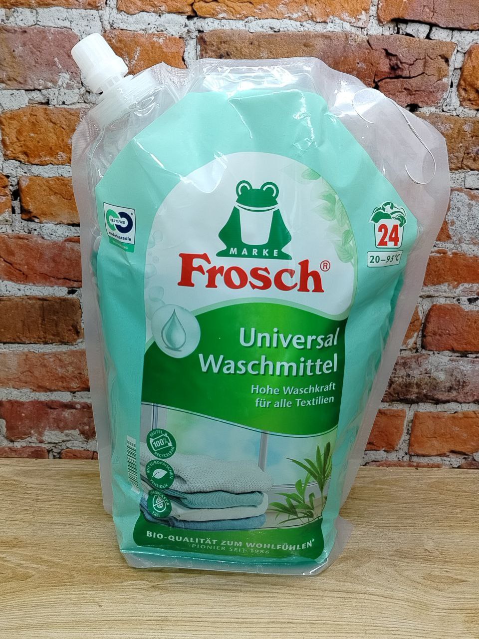 Frosch Жидкое средство для стирки универсальное 1,8 л на 24 стирки в мягкой упаковке