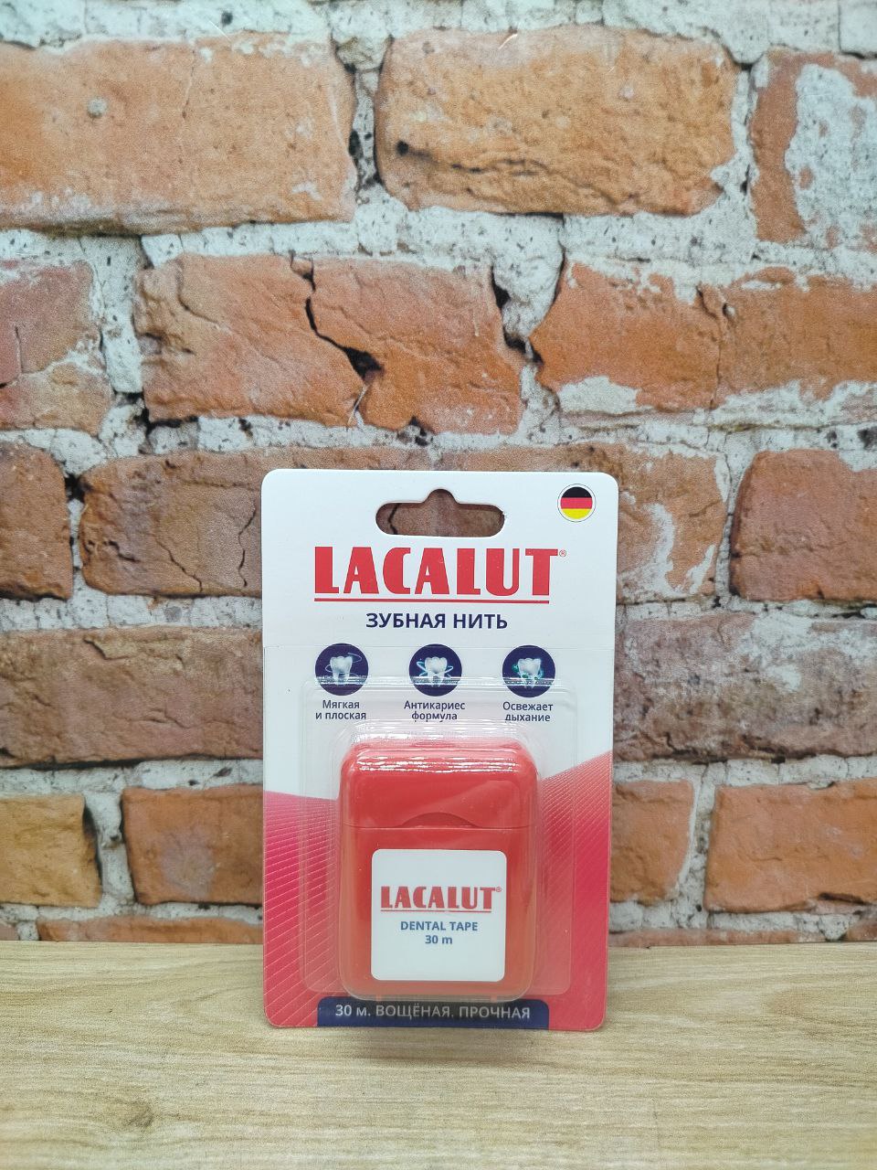 Lacalut Зубная нить вощеная прочная 30 м