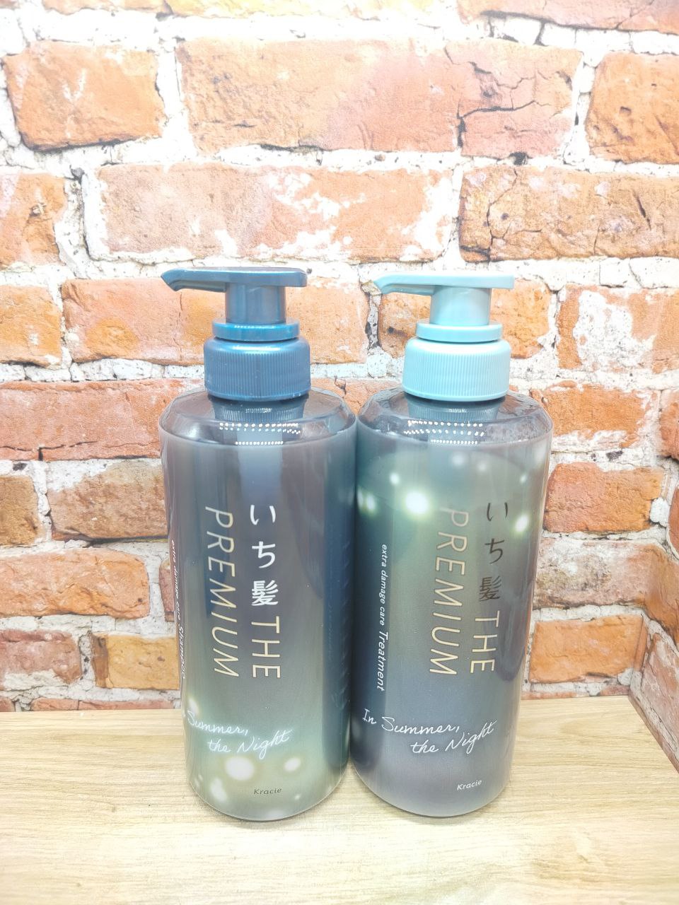 Kracie The Premium In Summer, the Night Набор Extra Damage Care: Шампунь 400 мл + кондиционер 400 гр для интенсивного восстановления и увлажнения волос Свежие апельсины и цветы