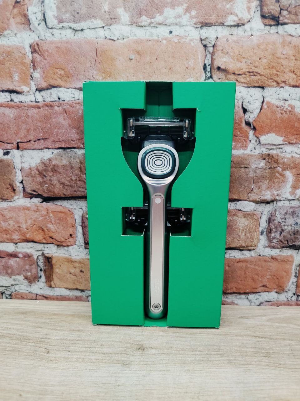 Dorco Sleek Multi-Flex Titanium Grey Станок бритвенный мужской с 6 лезвиями + 1 сменный картридж