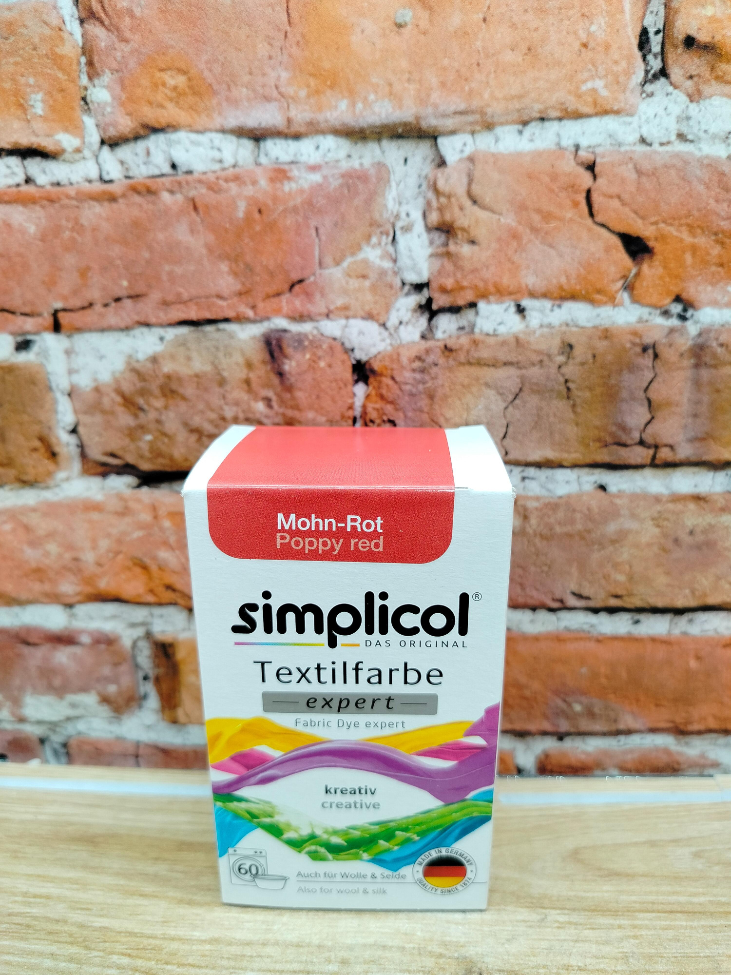 Simplicol Expert Краска текстильная для одежды и тканей из шерсти и шелка Красного цвета 150 гр