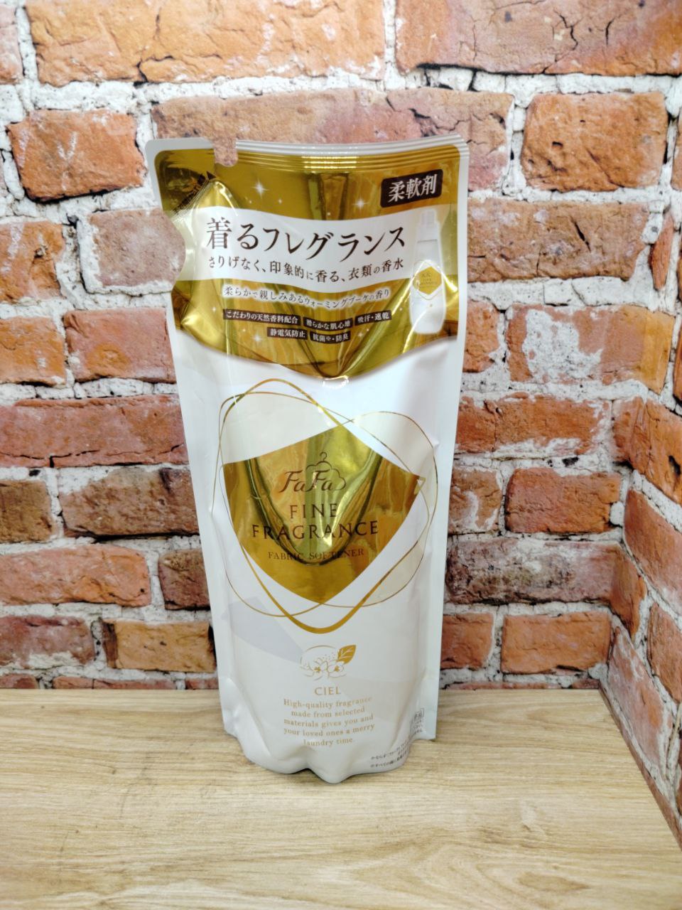 Nissan FaFa Fine Fragrance Ciel Кондиционер антистатический для белья с прохладным ароматом белых цветов 500 мл запасной блок