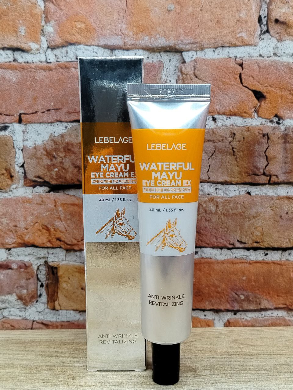 Lebelage Eye Cream EX Waterful Mayu Крем для области вокруг глаз с лошадиным жиром 40 мл