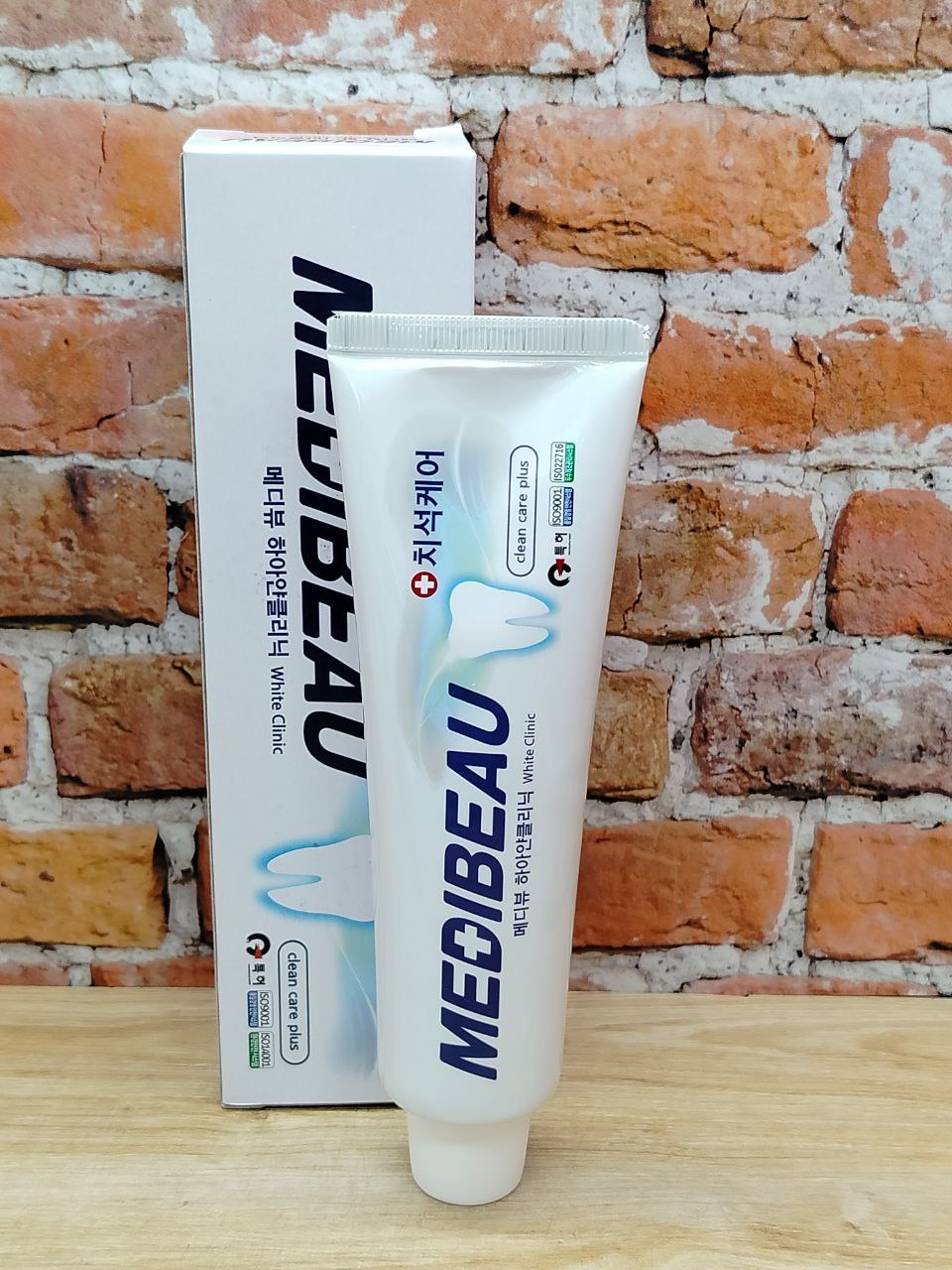 Juno Medibeau White Clinic Зубная паста отбеливающая 120 гр