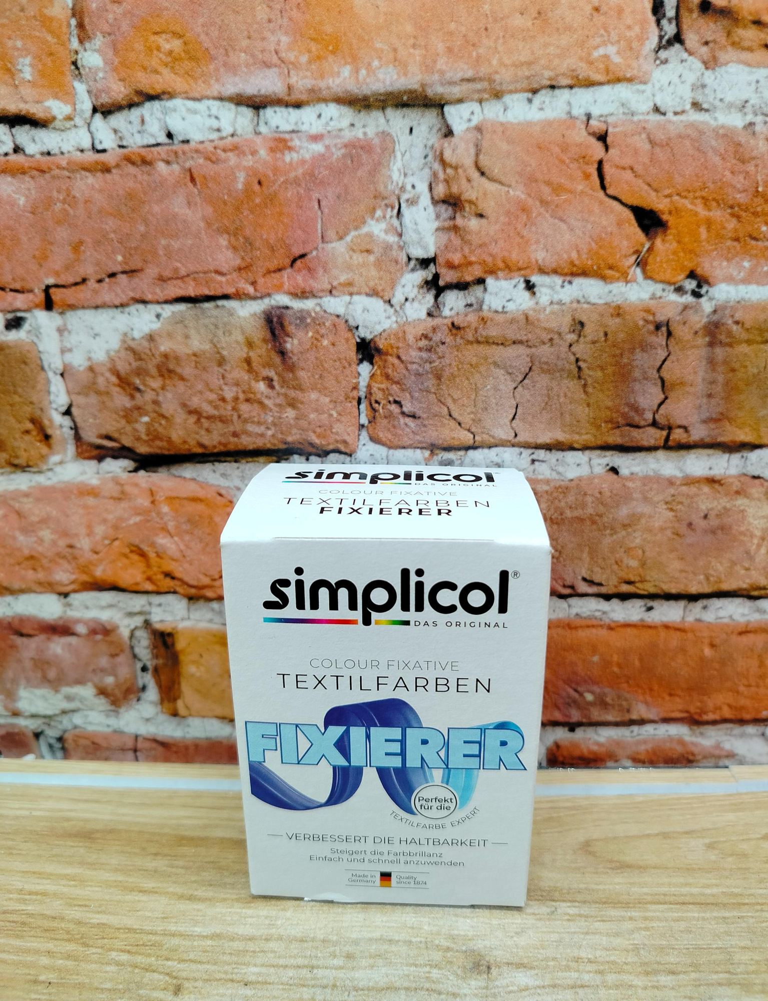 Simplicol Expert Фиксатор для закрепления окрашенных тканей и придания большей яркости 90 мл
