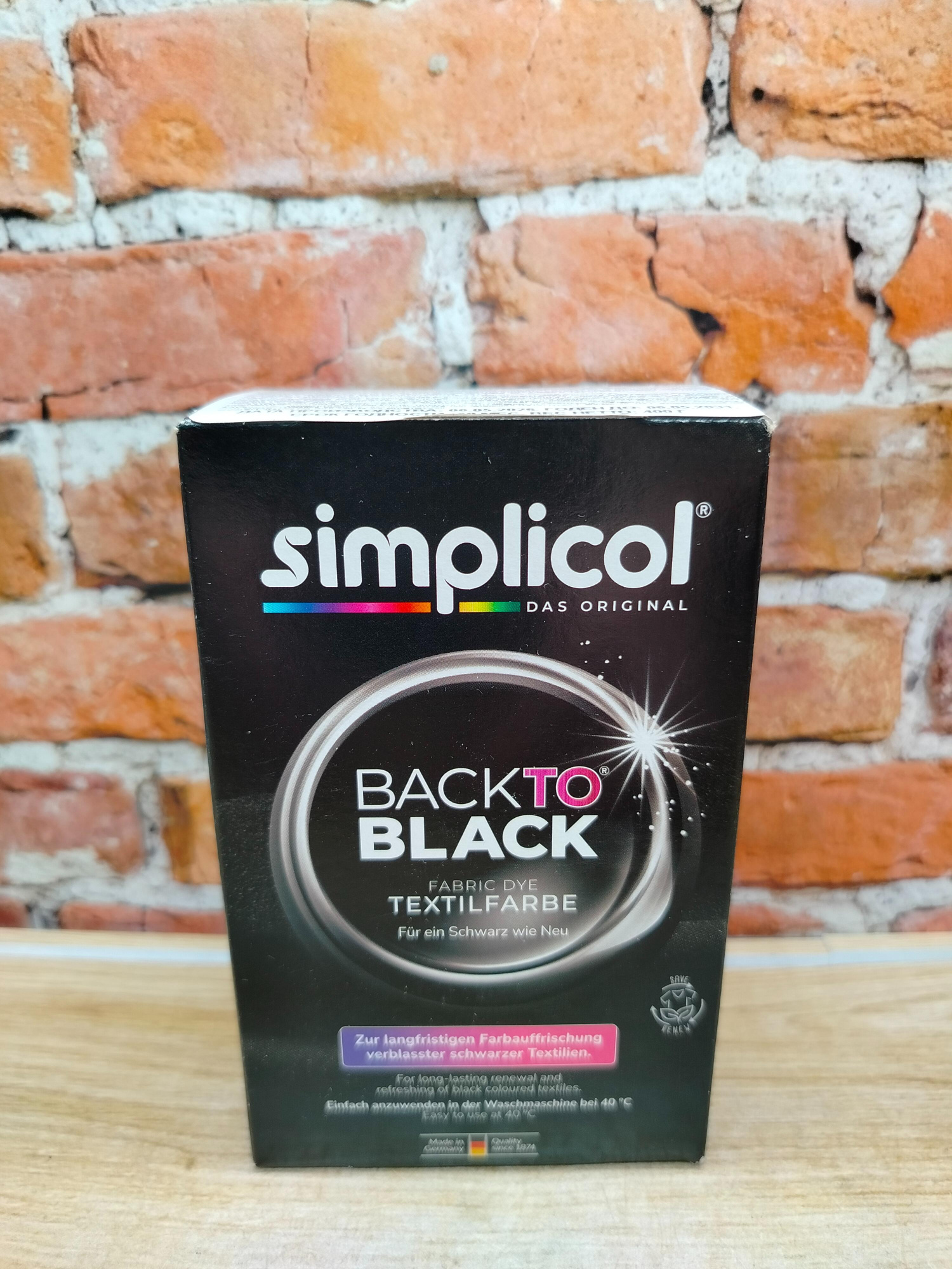 Simplicol Back to Black Краска текстильная для окрашивания и восстановления одежды и тканей Черного цвета 400 гр