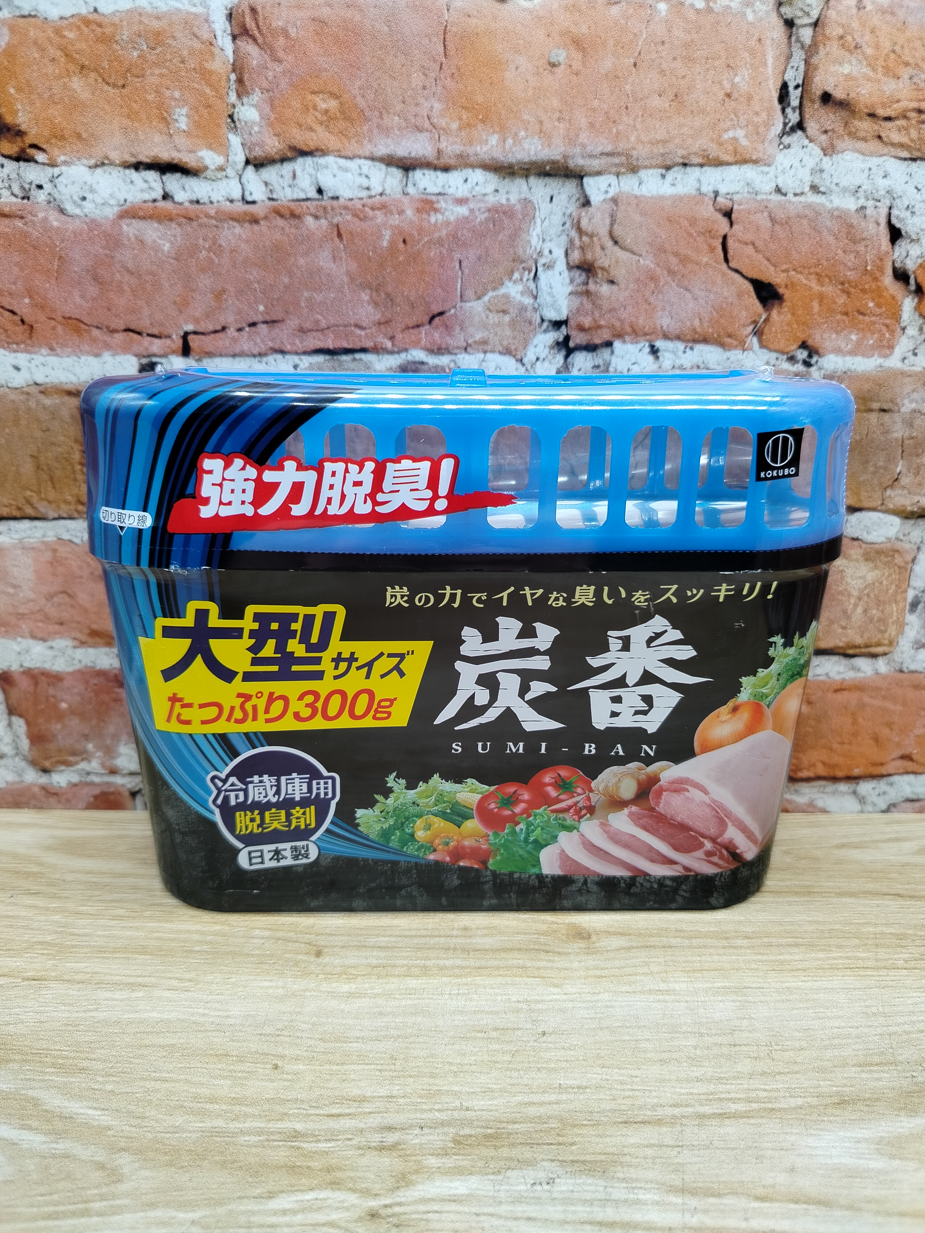 Kokubo Sumi-Ban Угольный поглотитель запаха для холодильника от сырого мяса и сильно пахнущих продуктов 300 гр