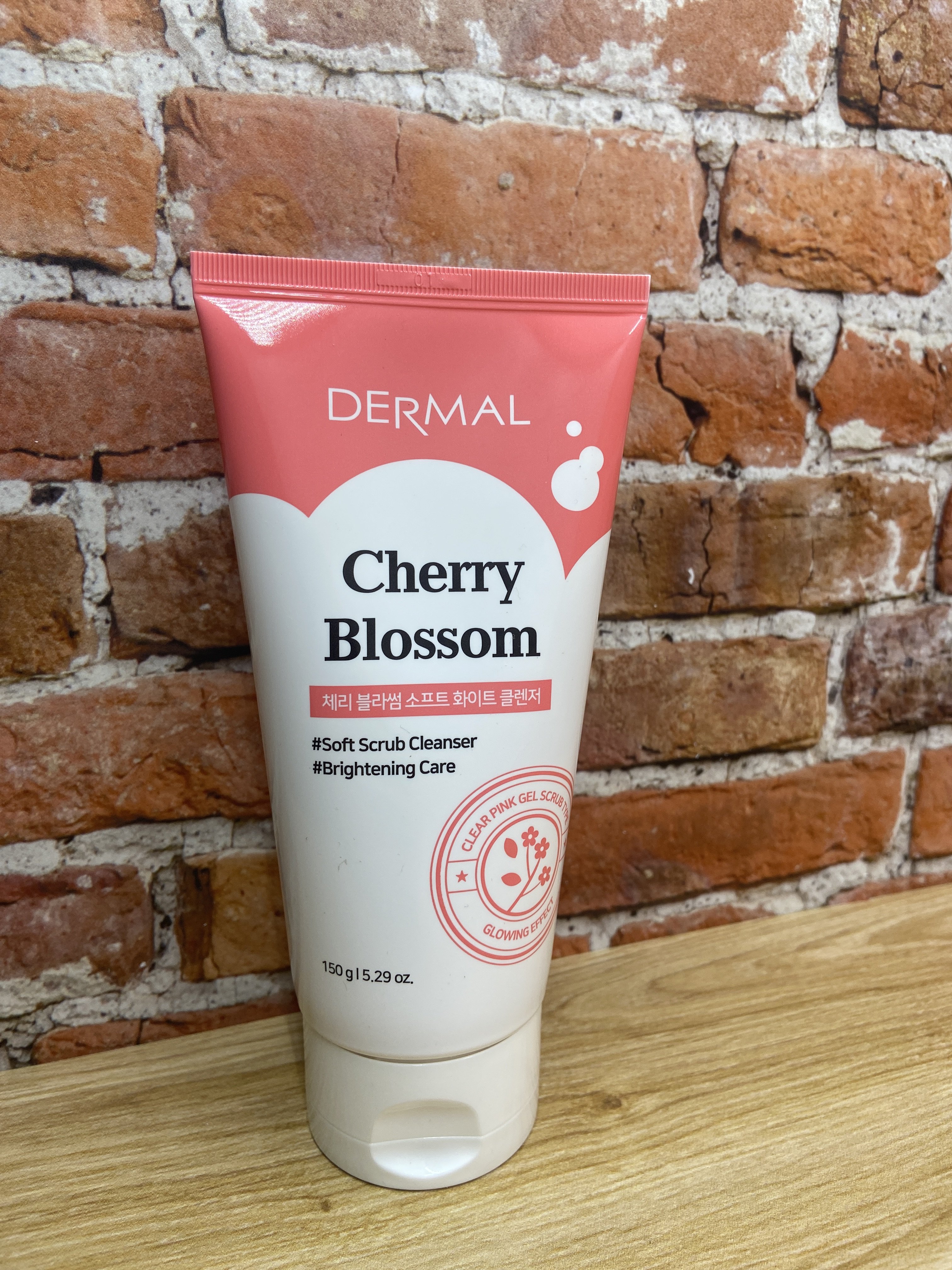 Dermal Cherry Blossom Гель  для умывания с микрогранулами и экстрактом цветов сакуры 150 гр