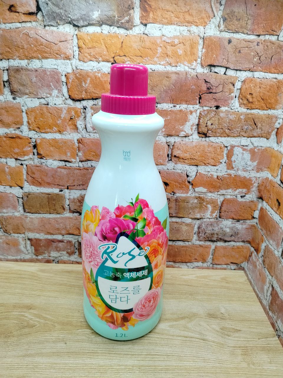B&D High Enrichment Rose Гель для стирки белья концентрированный с ароматом Розы 1.2 л на 40 стирок