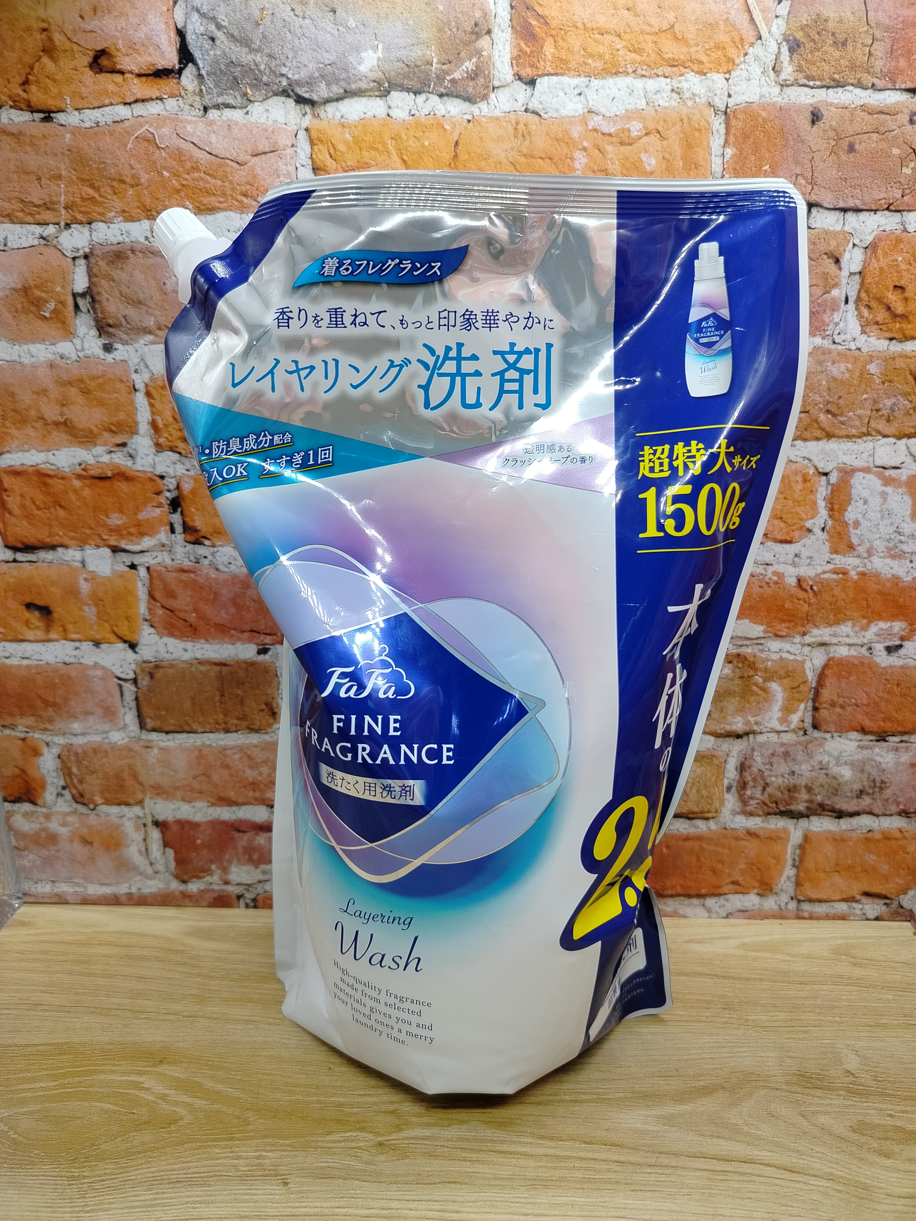 Nissan FaFa Fine Fragrance Layering Wash Жидкое средство для стирки антибактериальное с ароматом мыла, цитрусов и цветов 1500 гр в мягкой упаковке